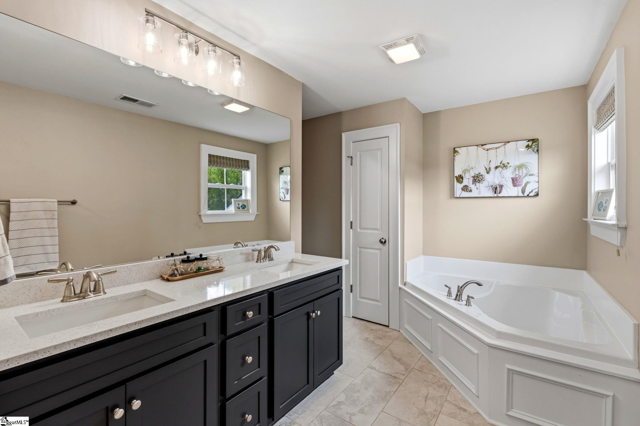 5 Camarillo Court Pelzer, SC 29669