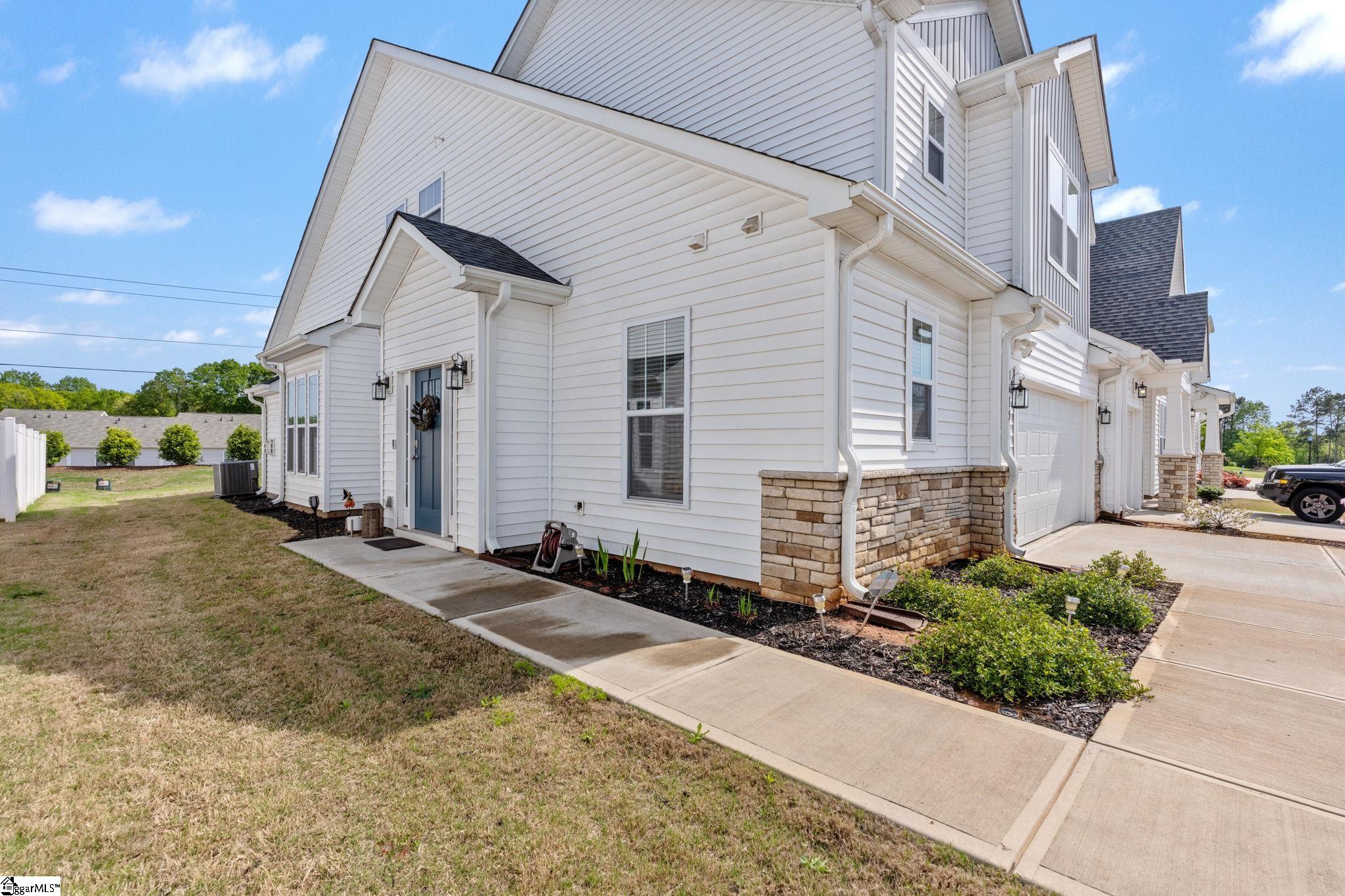 1615 Chelmsford Court Spartanburg, SC 29301