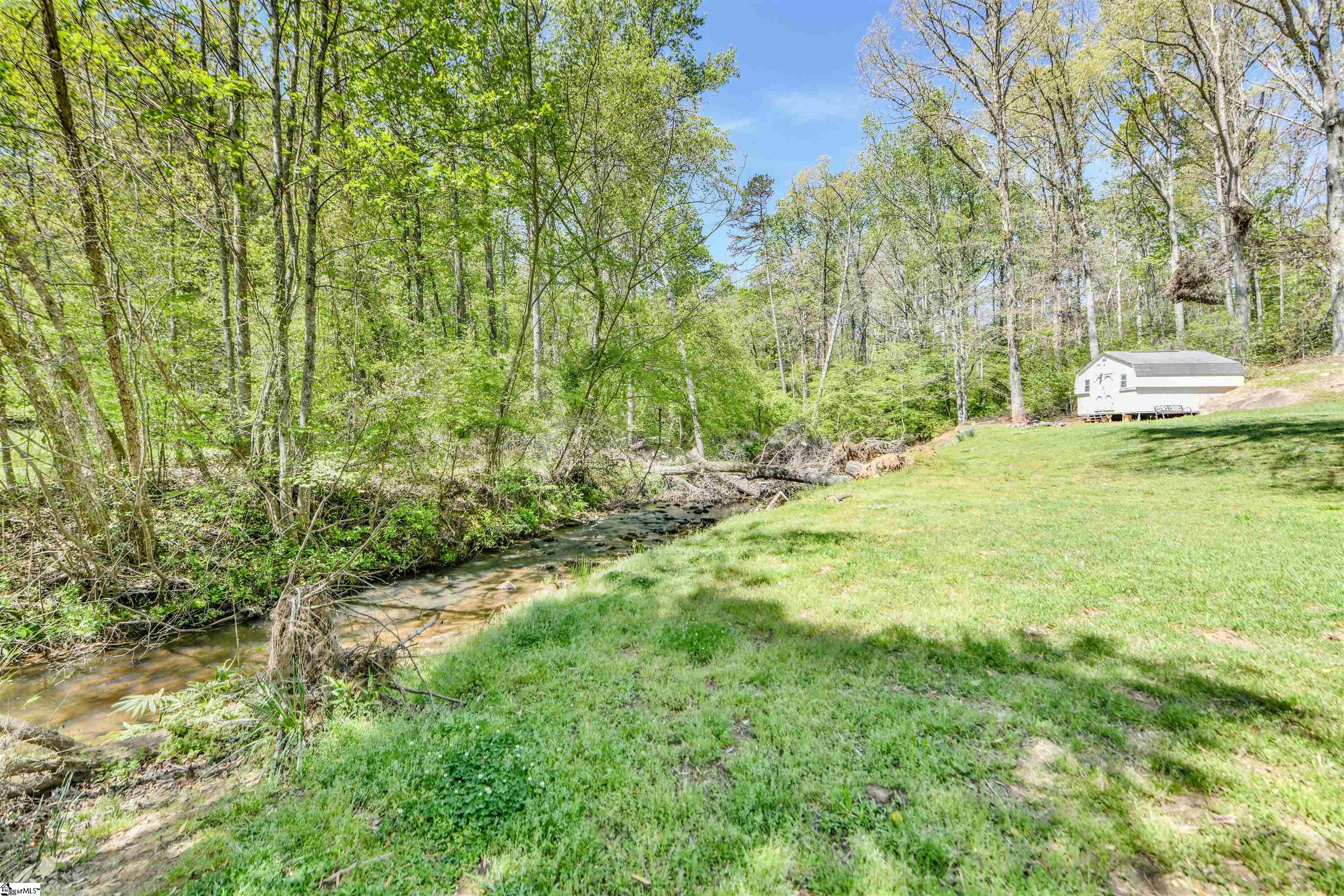 412 Bushy Creek Road Woodruff, SC 29388