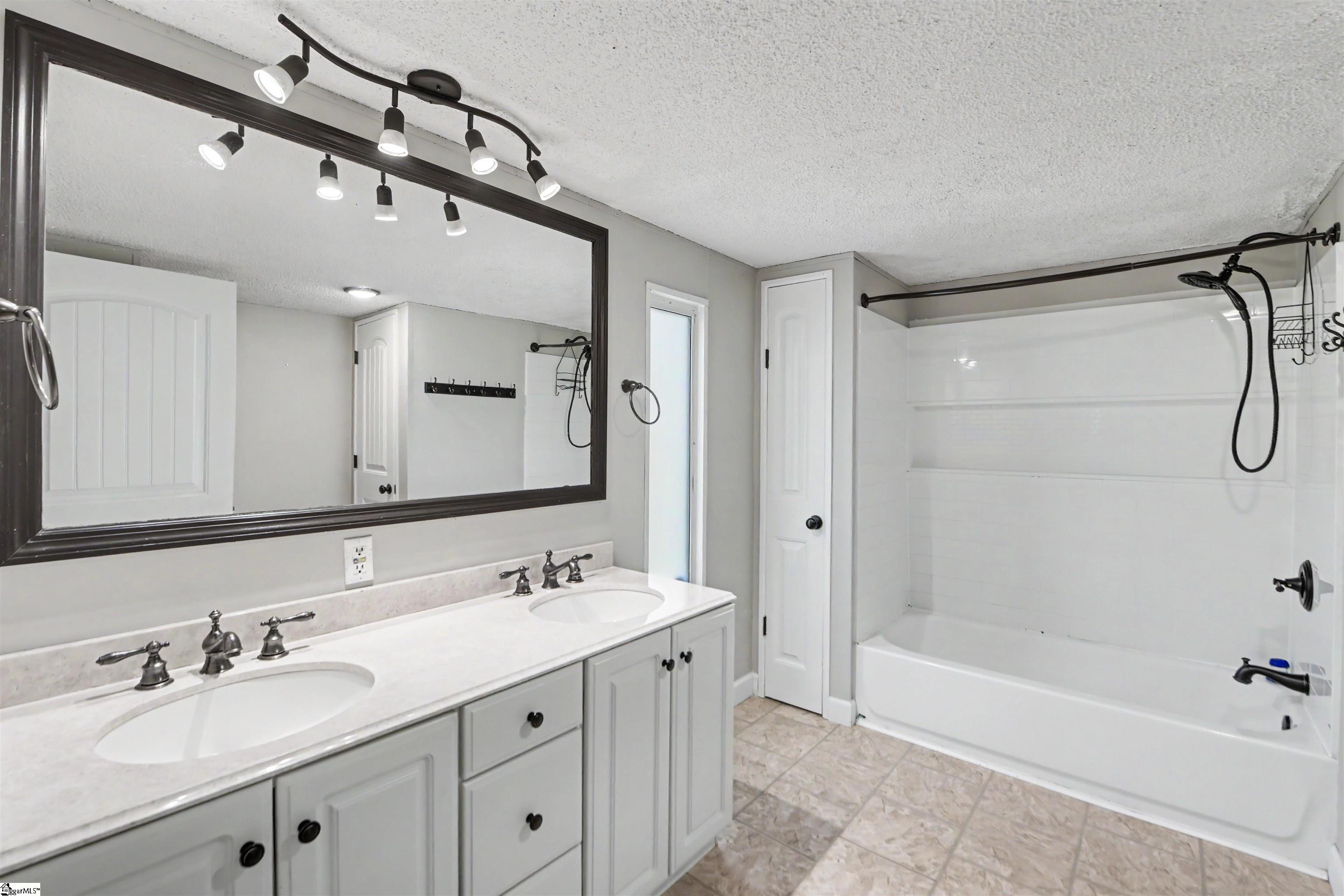 412 Bushy Creek Road Woodruff, SC 29388
