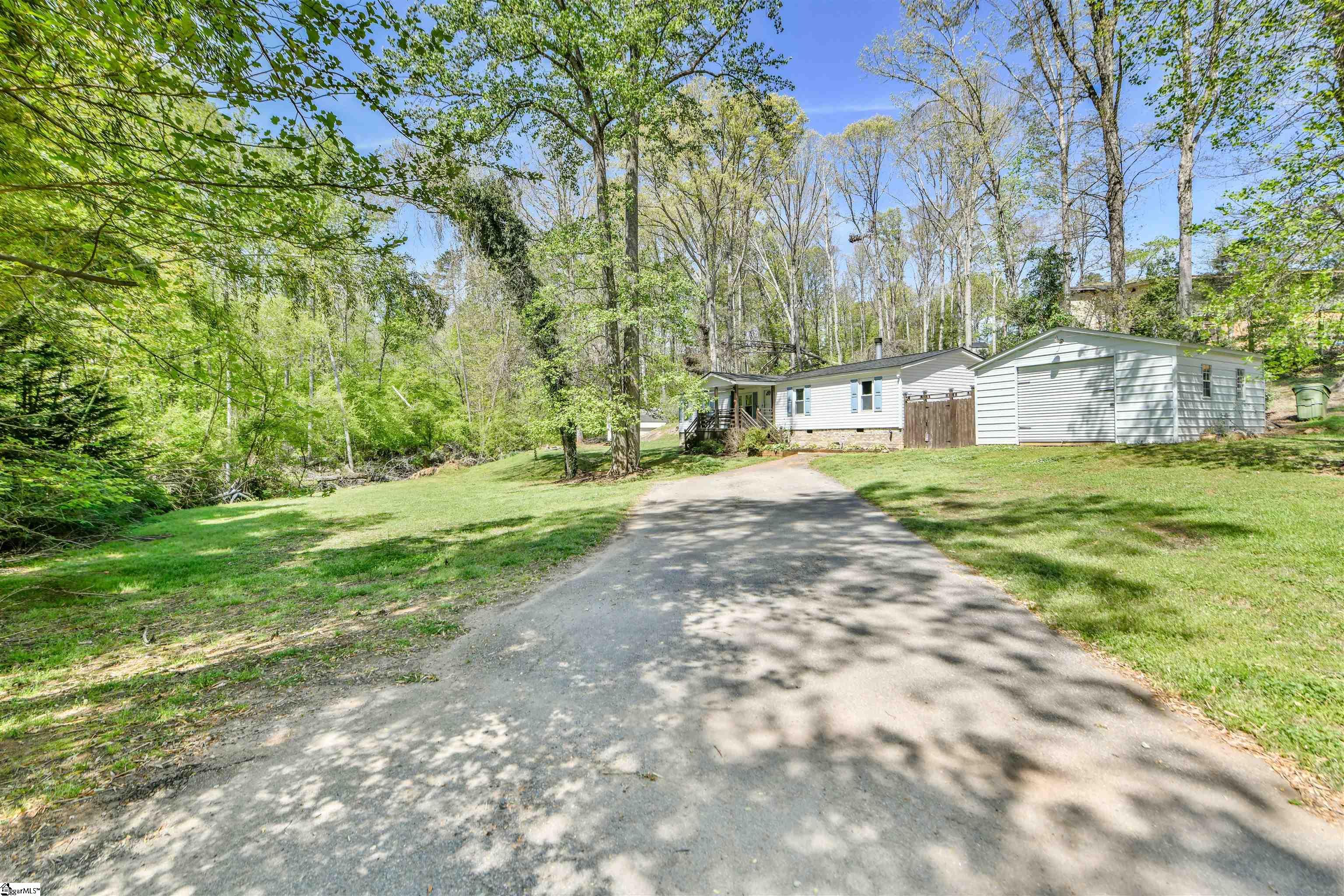 412 Bushy Creek Road Woodruff, SC 29388