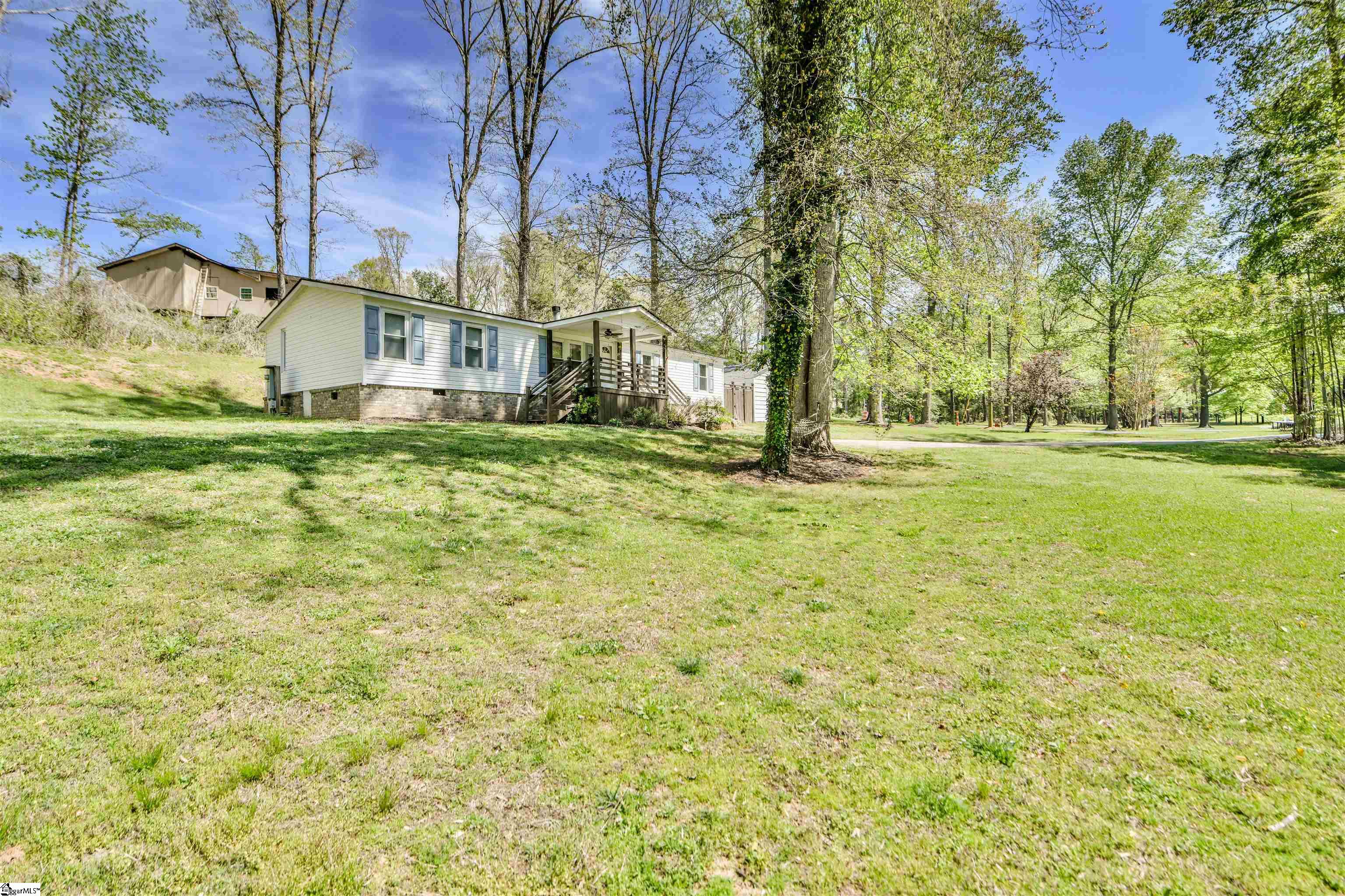 412 Bushy Creek Road Woodruff, SC 29388