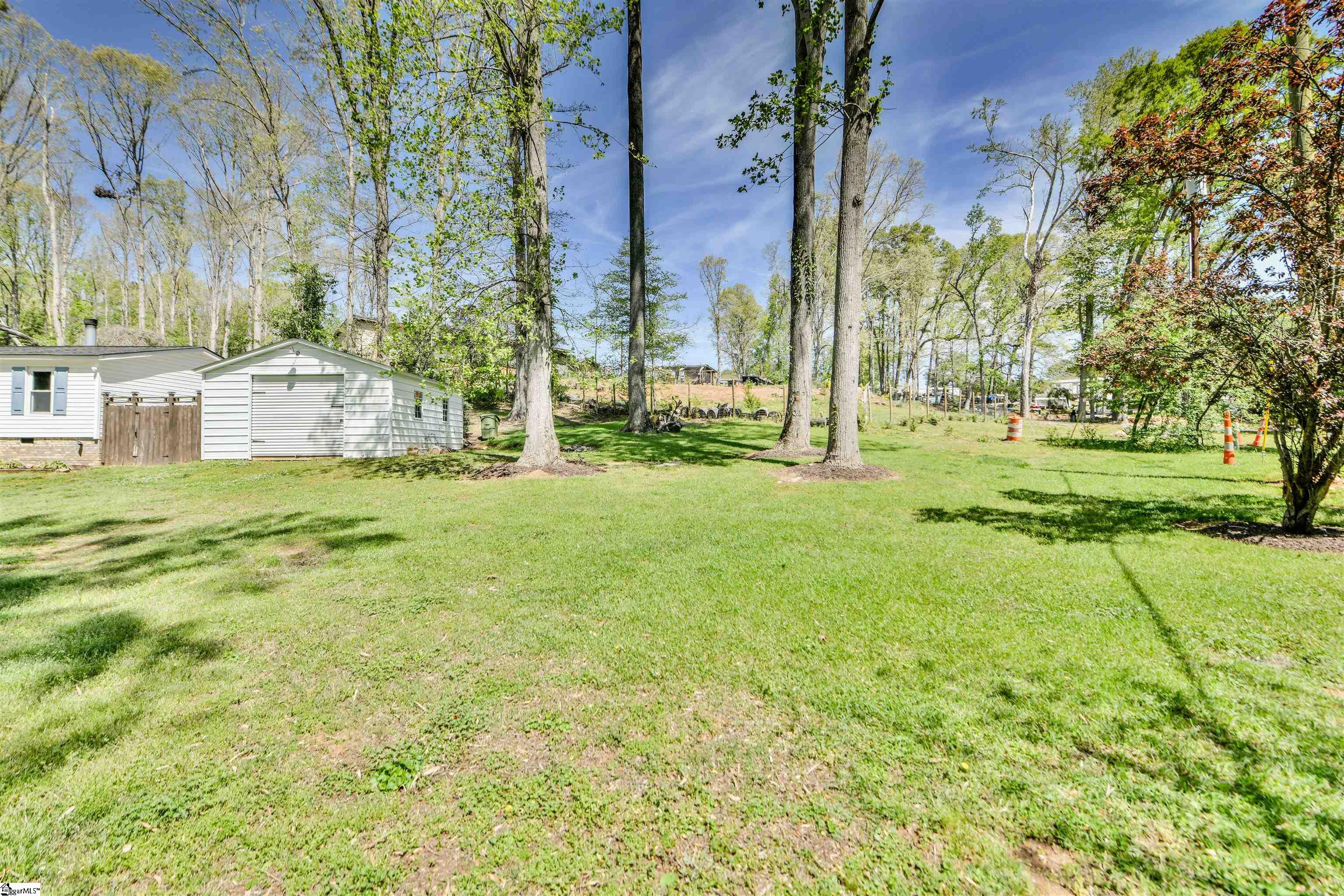 412 Bushy Creek Road Woodruff, SC 29388