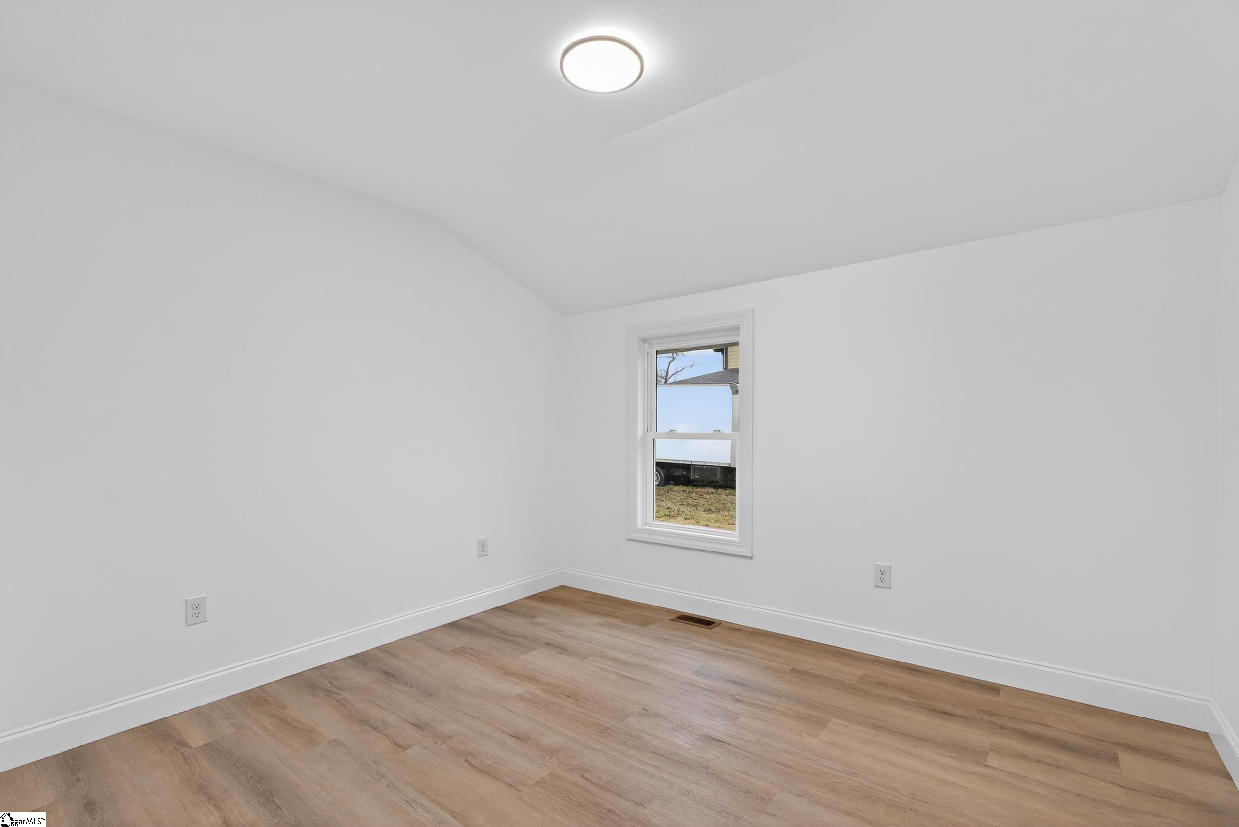 583 Berry Road Boiling Springs, SC 29316