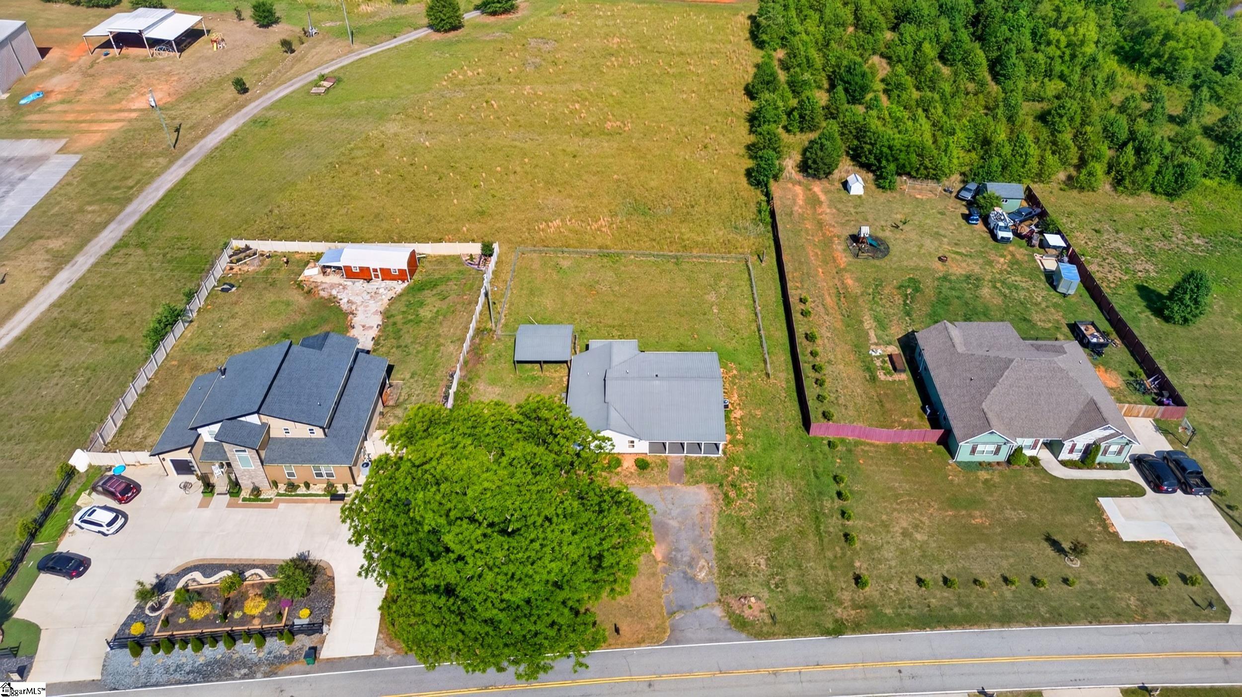 583 Berry Road Boiling Springs, SC 29316