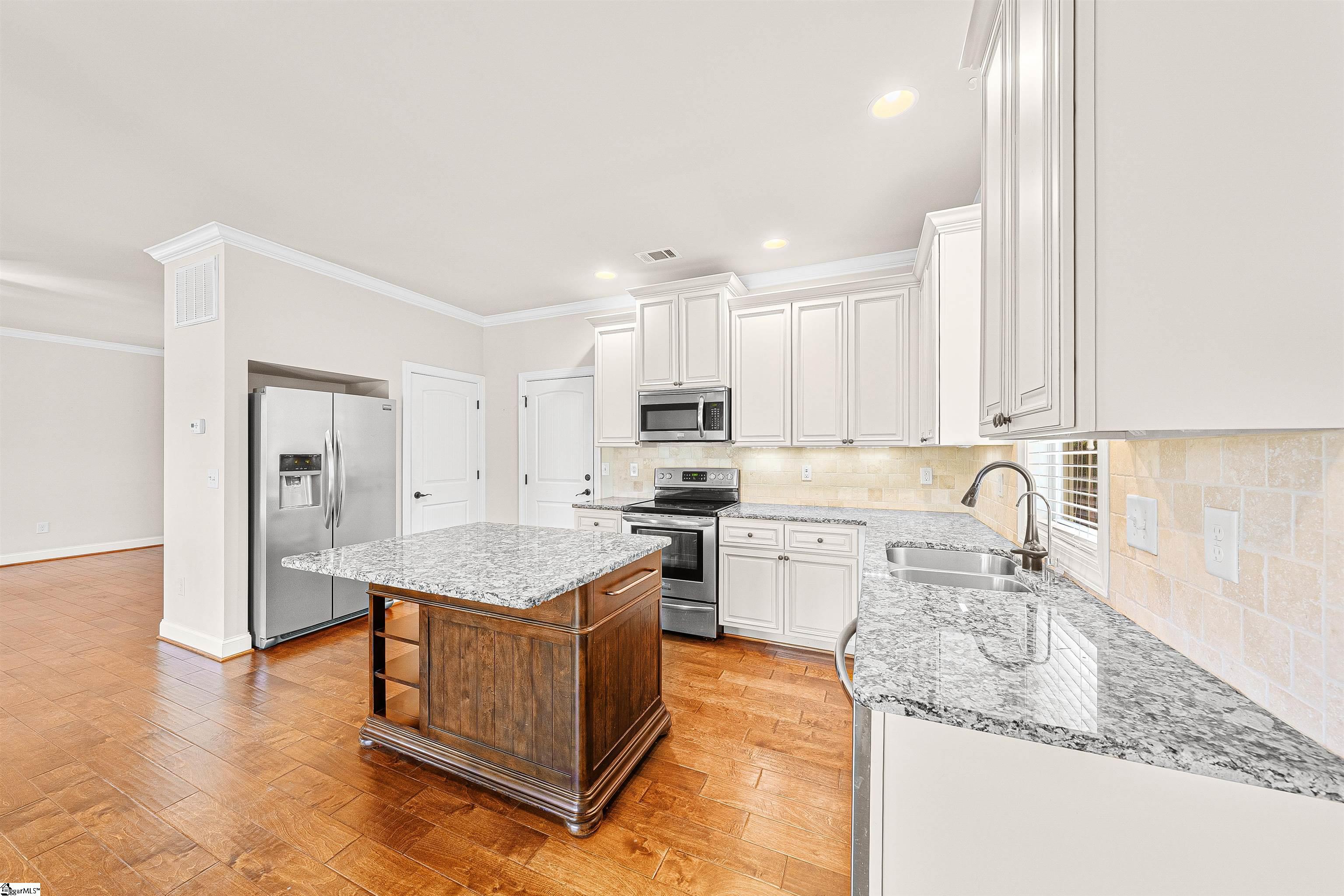 330 Belle Oaks Drive Simpsonville, SC 29680