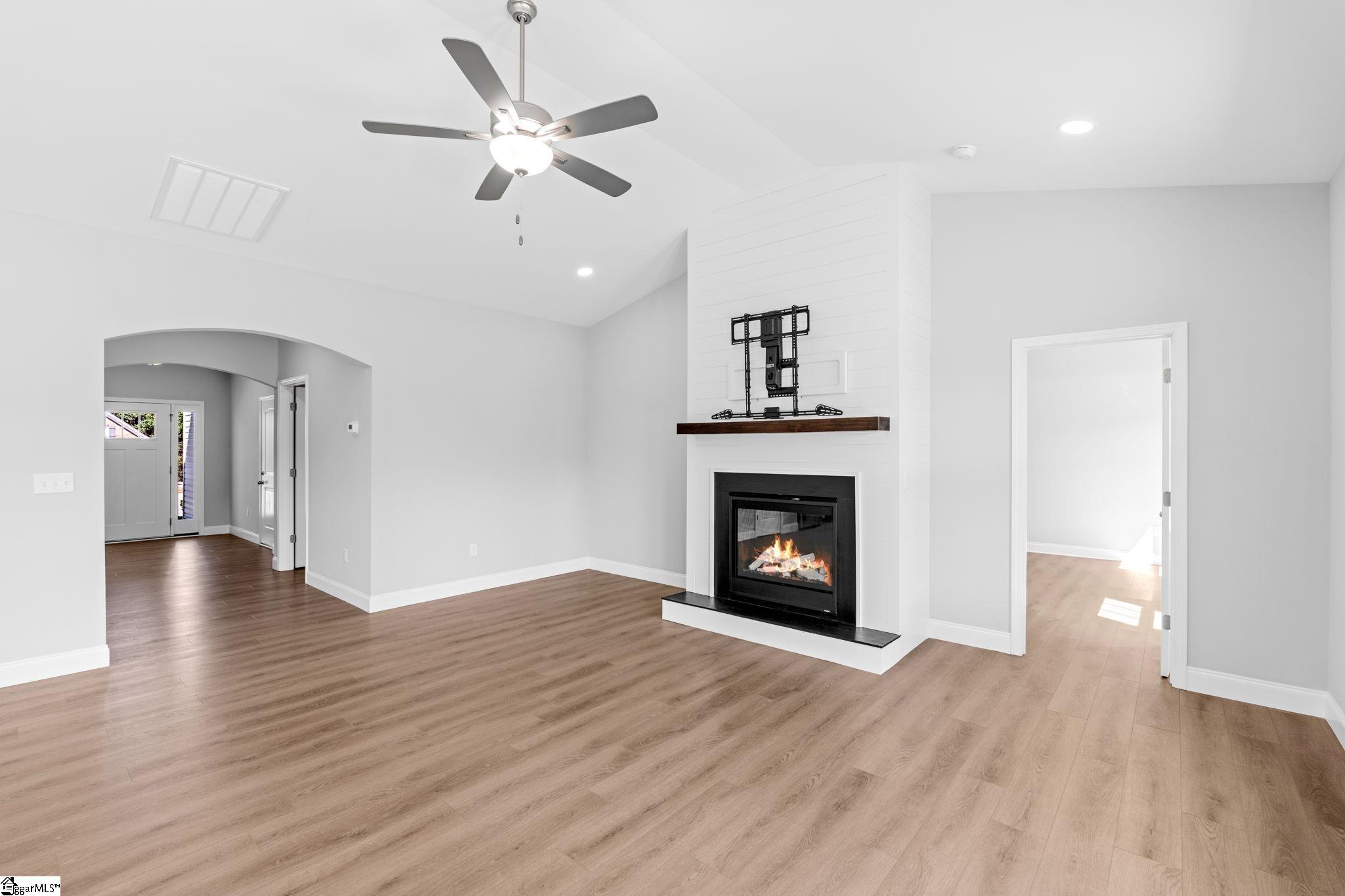 405 Pearle Brook Lane, Taylors, SC, 29687