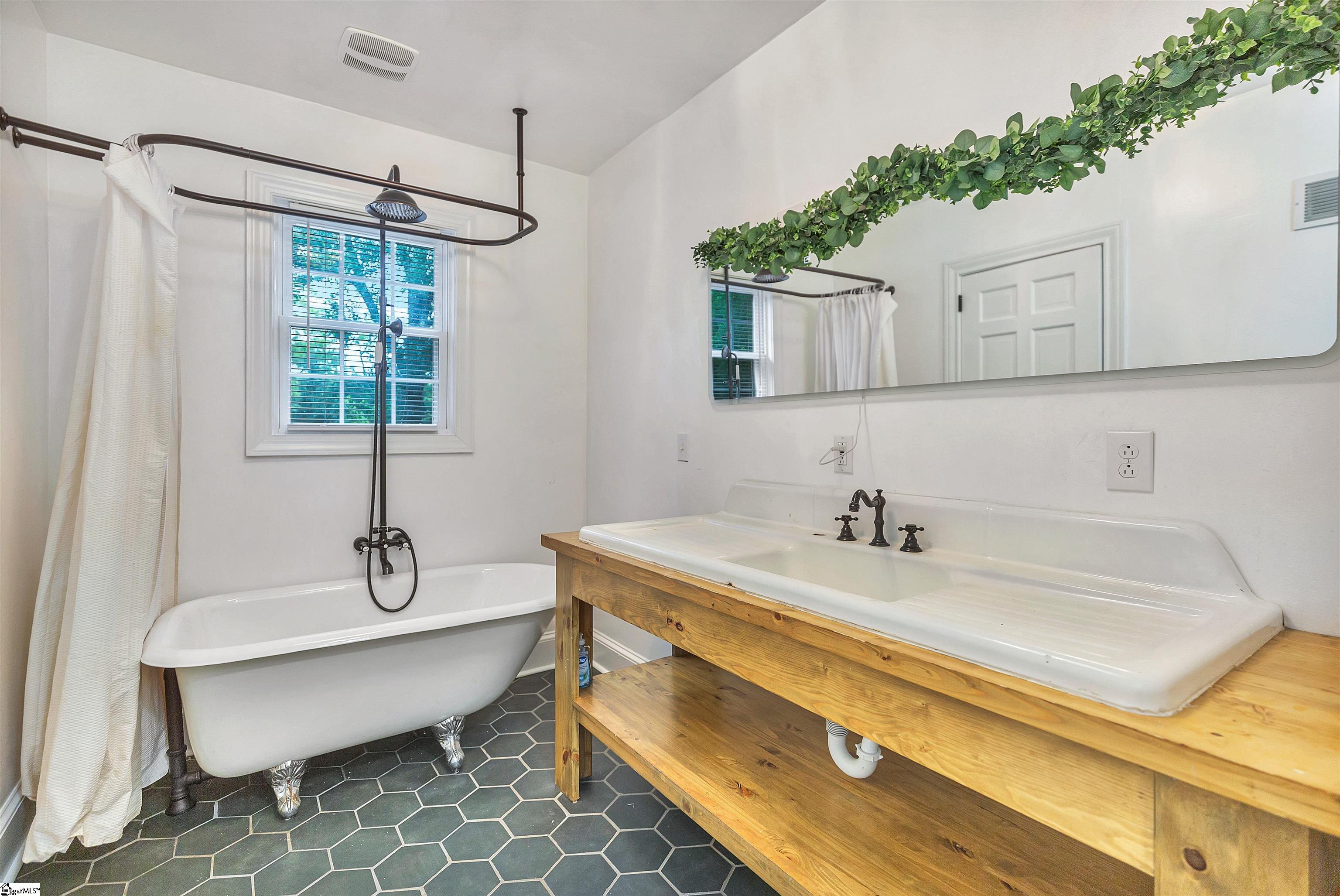 25 Central Avenue Honea Path, SC 29654