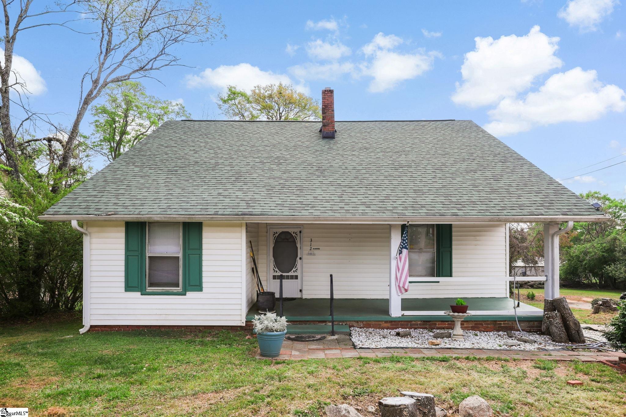 312 E A Avenue Easley, SC 29640