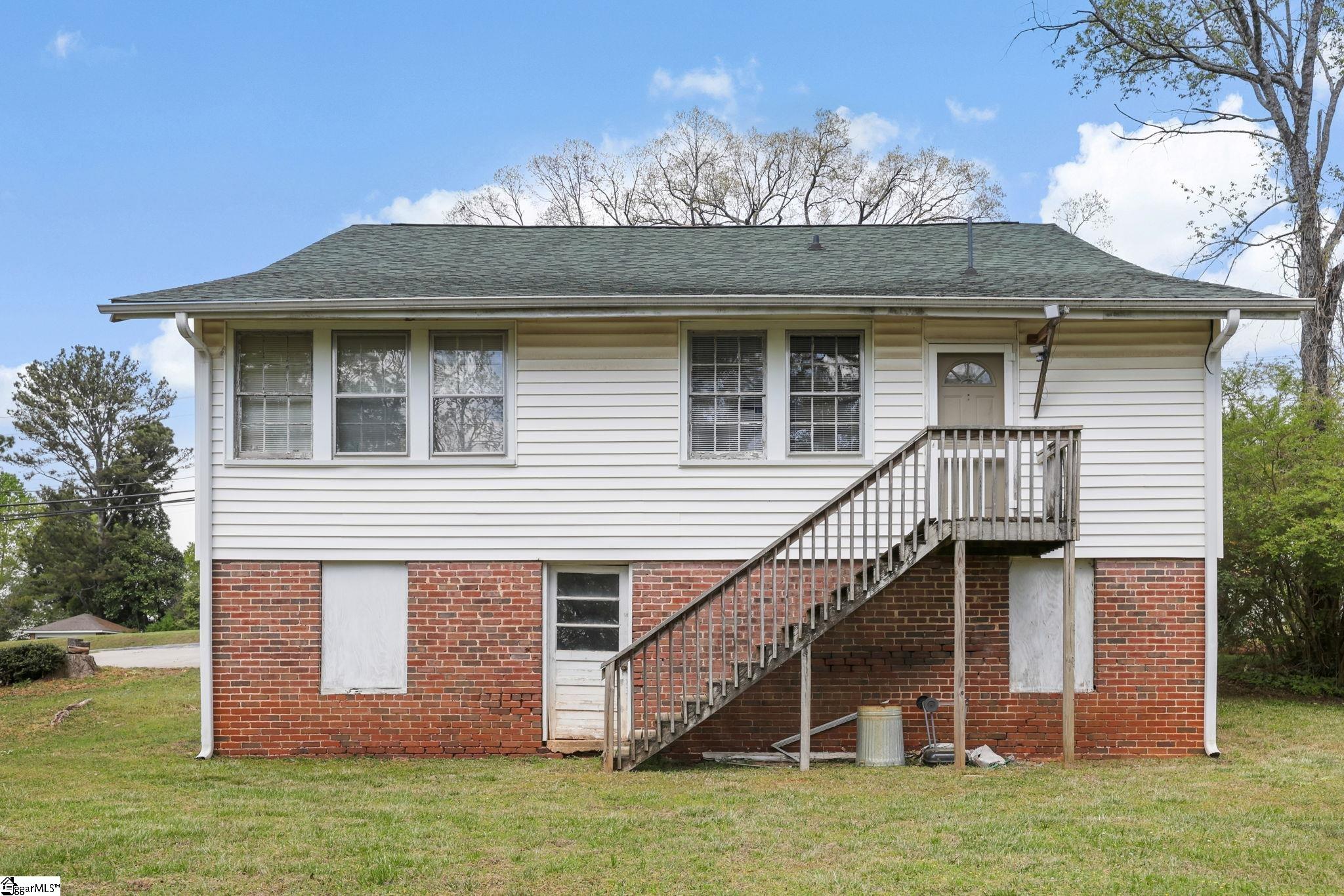312 E A Avenue Easley, SC 29640