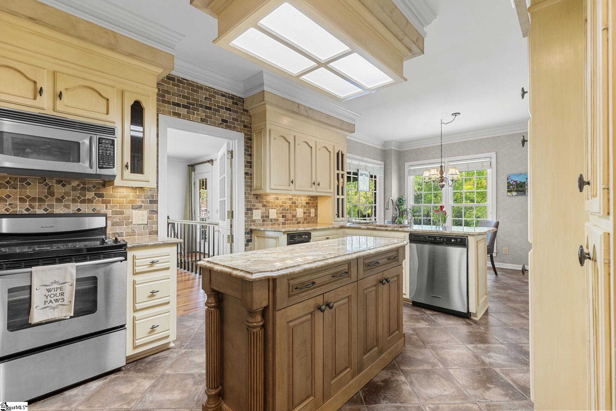 401 Four Lakes Drive, Easley, SC, 29642-3311