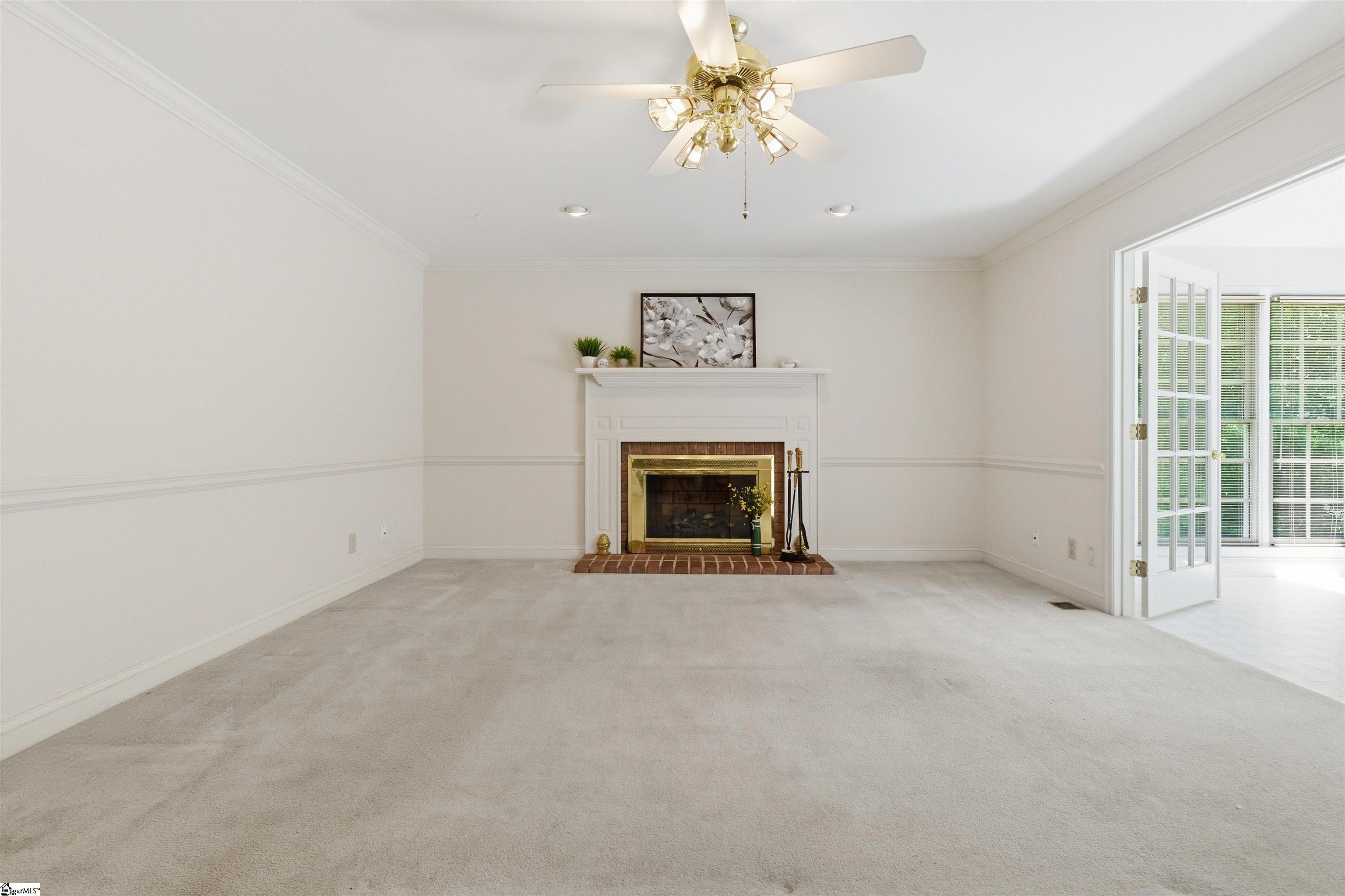 110 W Killarney Lake Moore, SC 29369