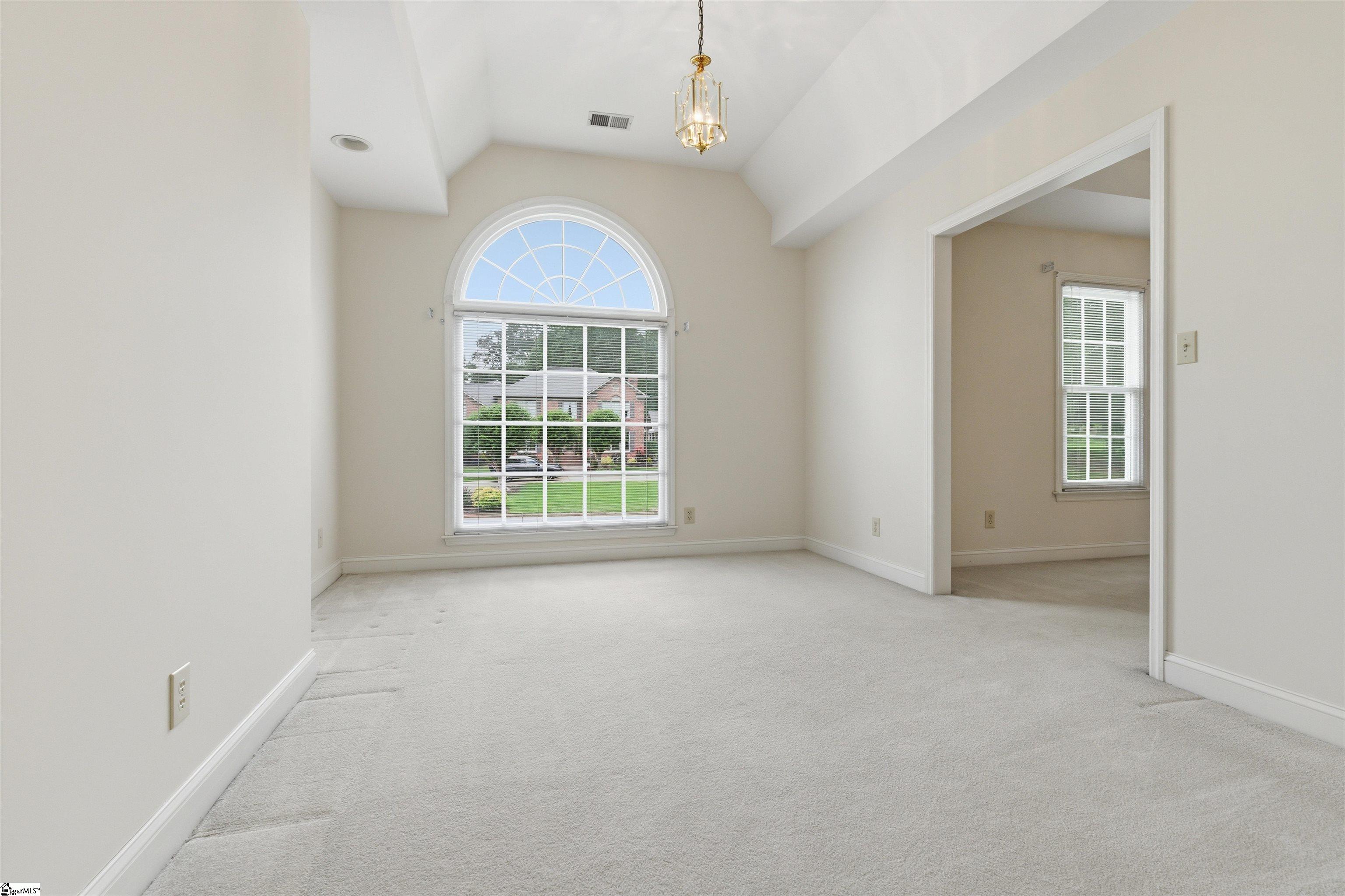 110 W Killarney Lake Moore, SC 29369