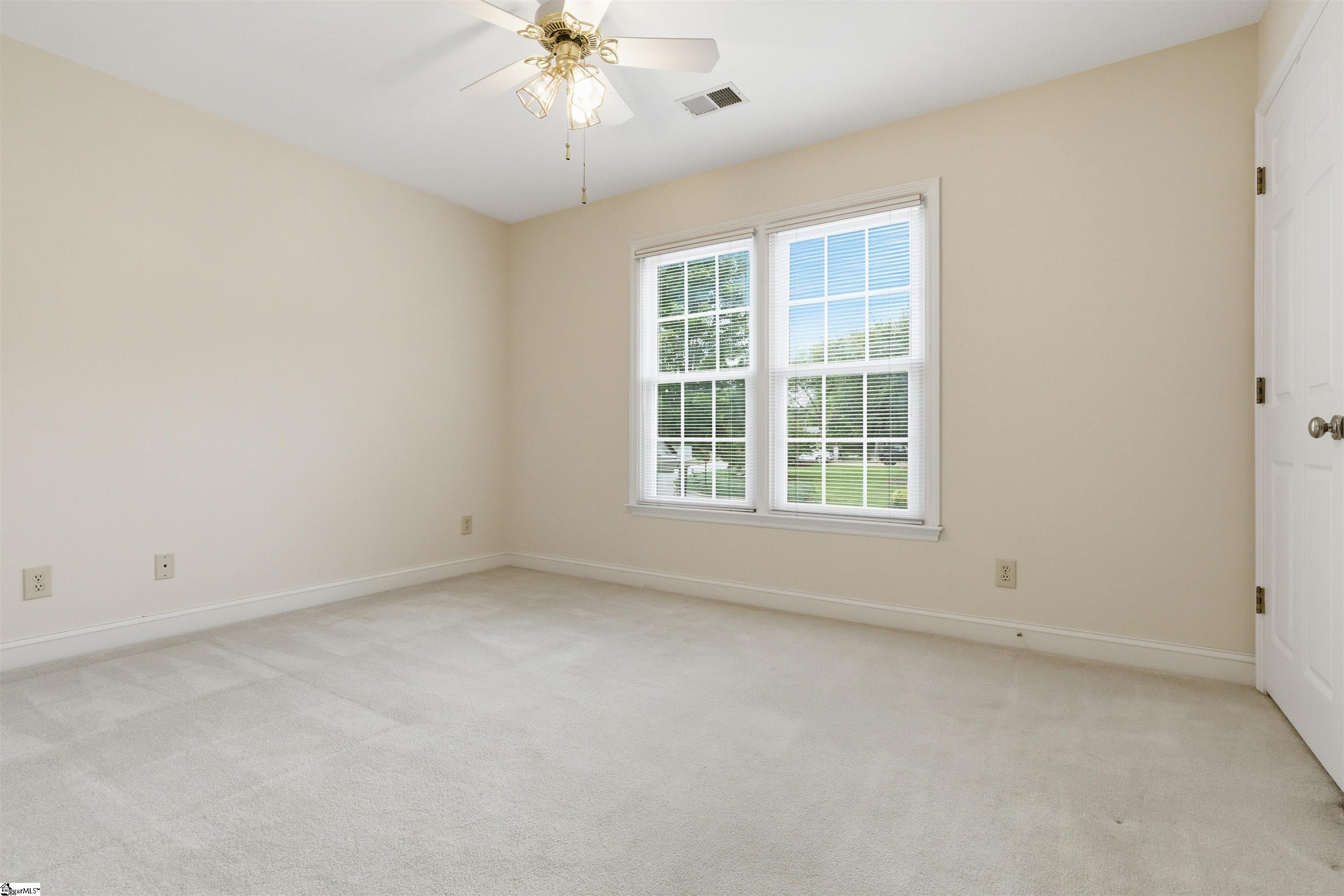 110 W Killarney Lake Moore, SC 29369