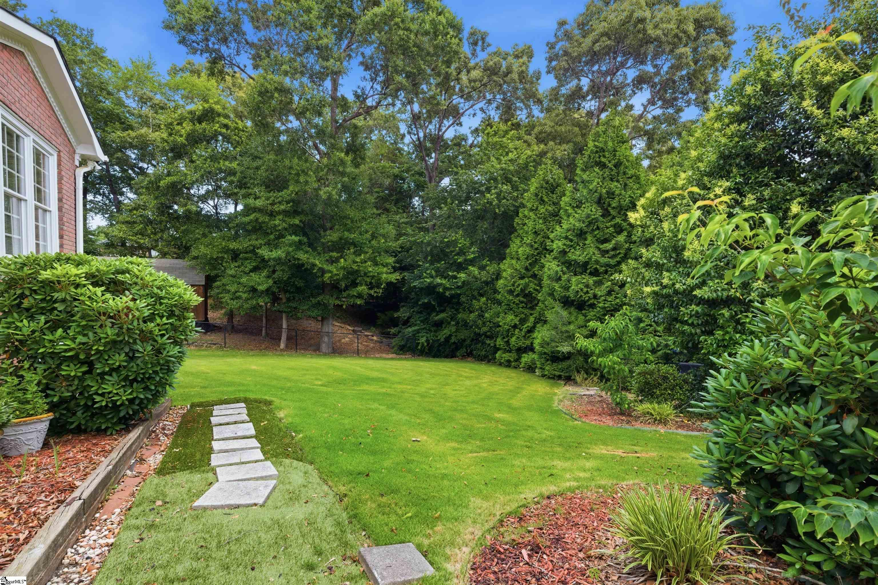 110 W Killarney Lake Moore, SC 29369