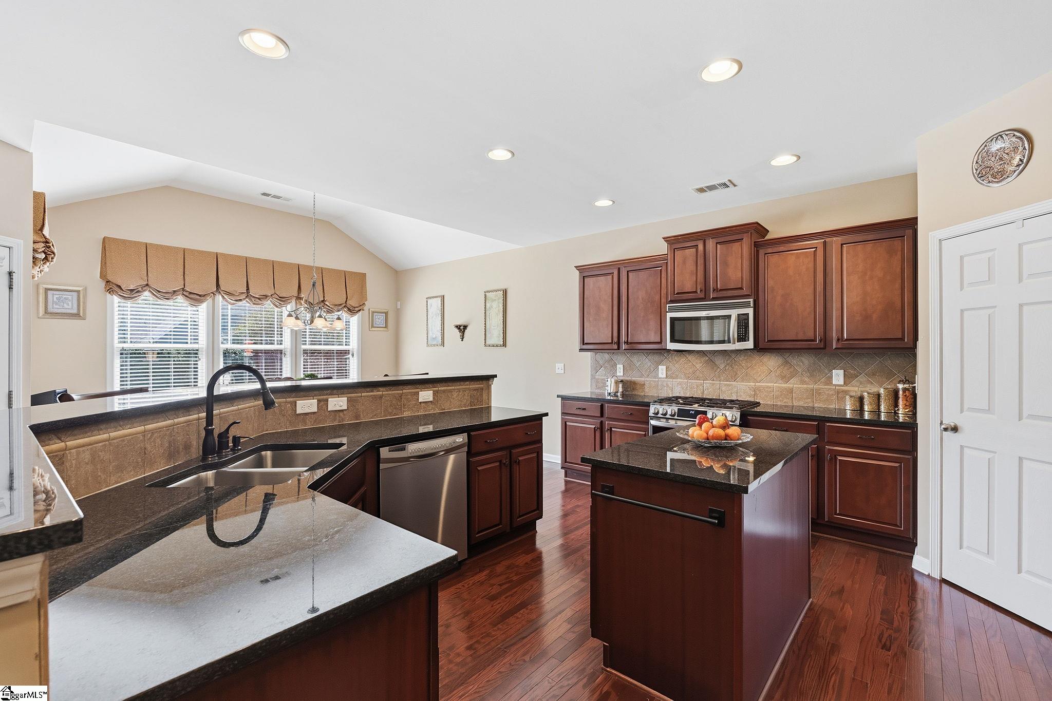 11 Roanoke Hills Court Simpsonville, SC 29681