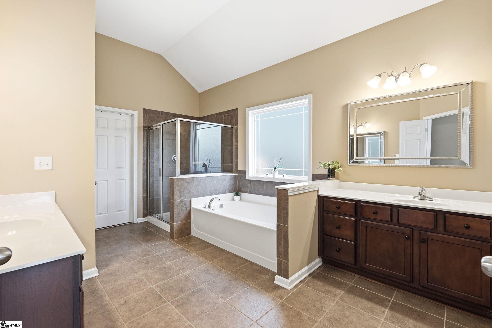 11 Roanoke Hills Court Simpsonville, SC 29681