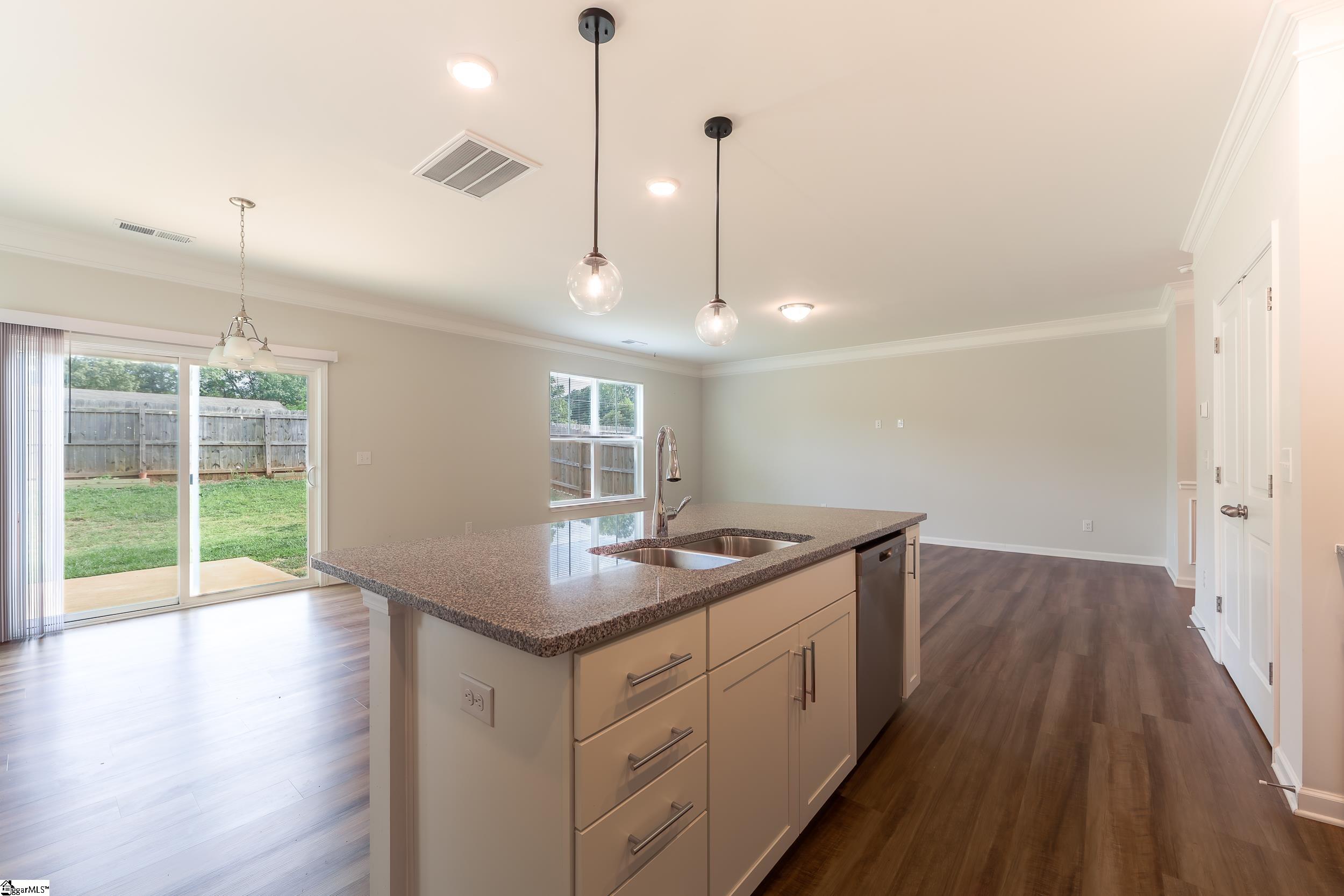 7037 Haddington Drive Roebuck, SC 29376