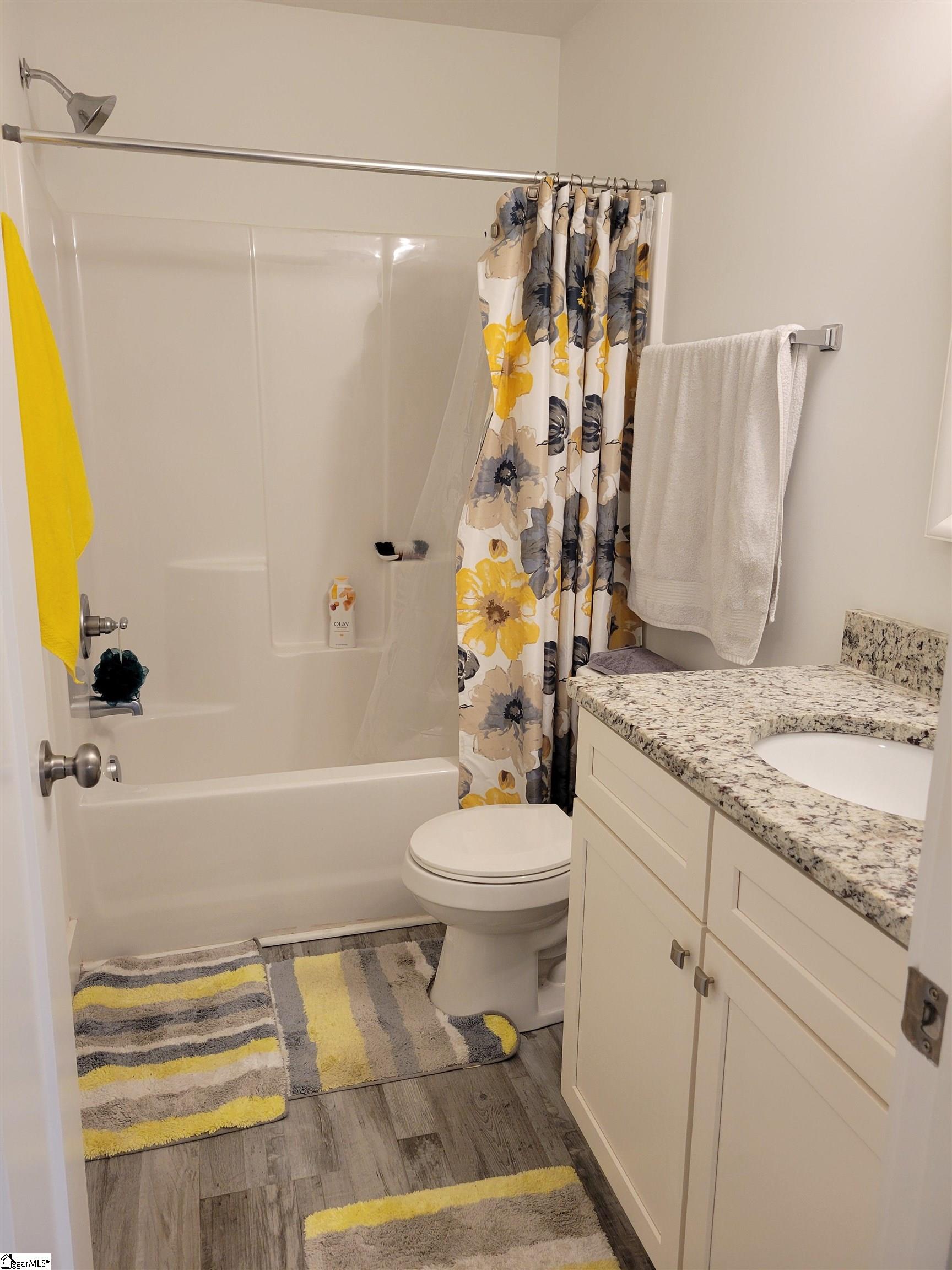25 Pamela Drive Greenville, SC 29611