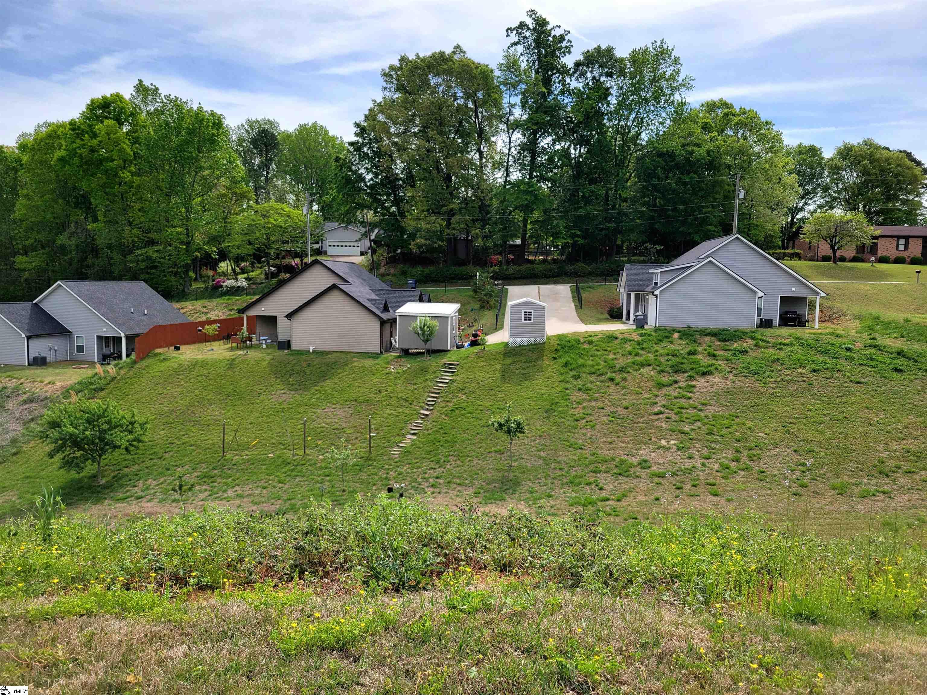 25 Pamela Drive Greenville, SC 29611