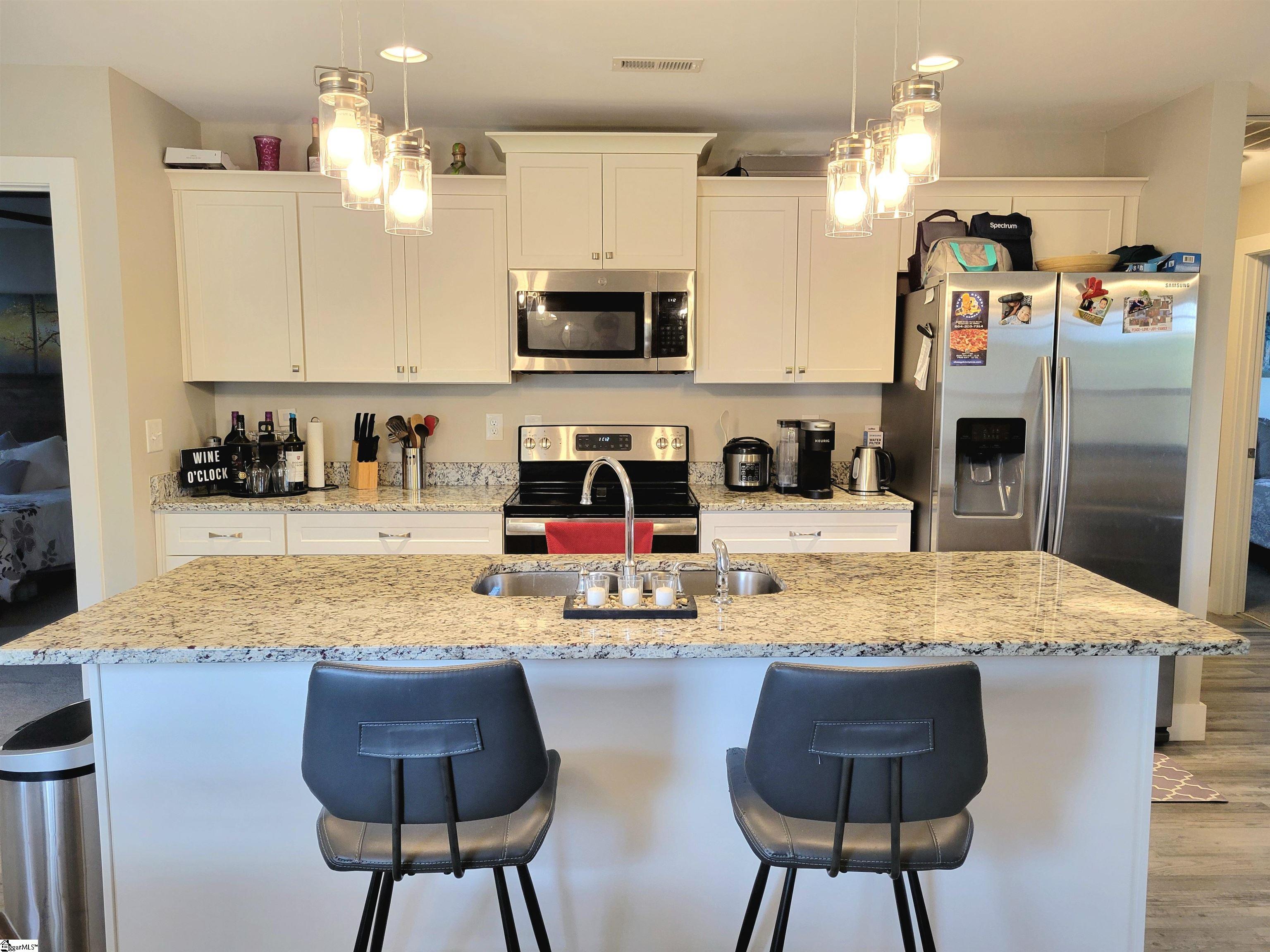 25 Pamela Drive Greenville, SC 29611
