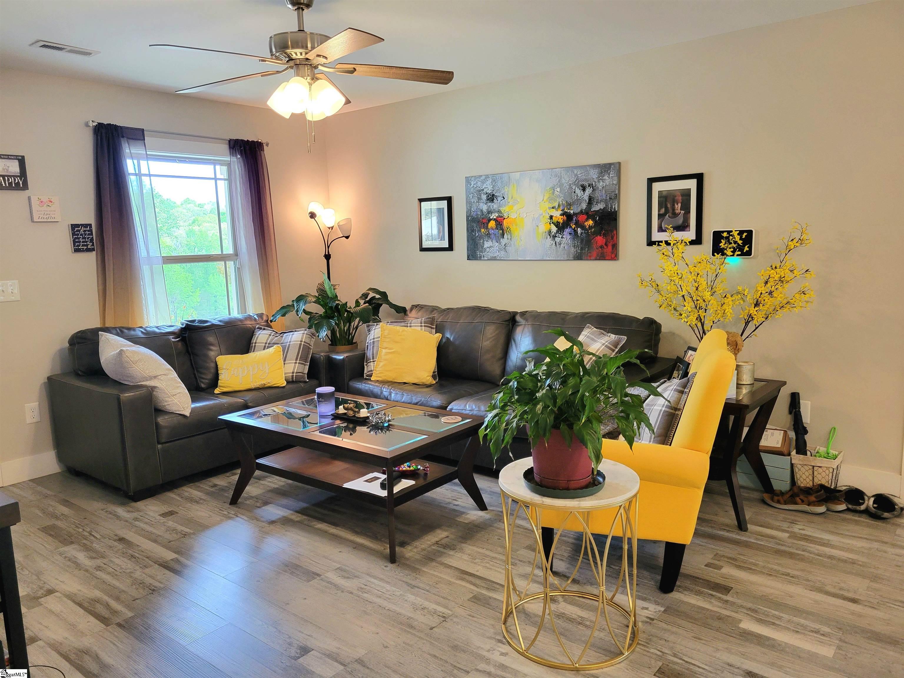 25 Pamela Drive Greenville, SC 29611