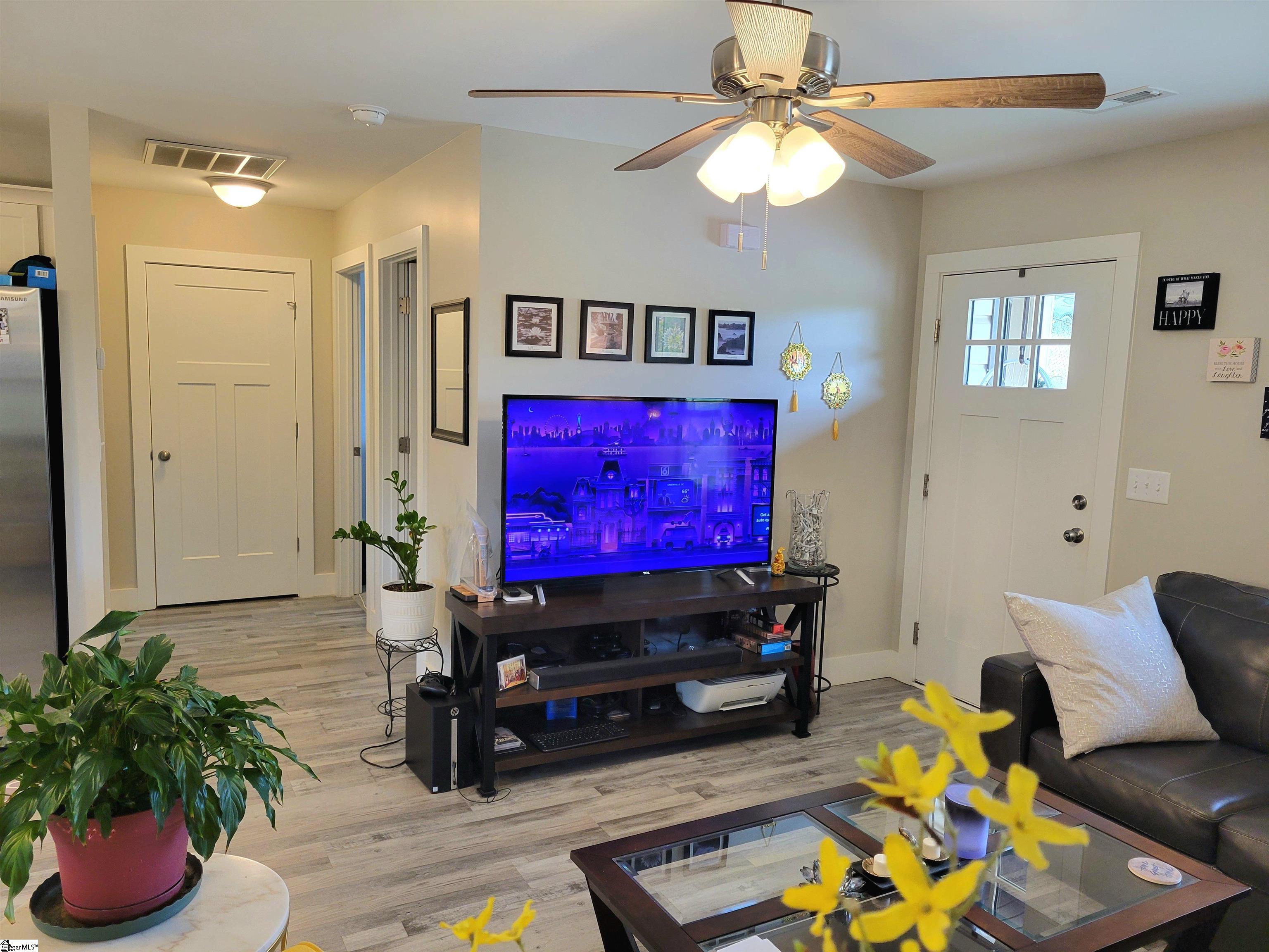 25 Pamela Drive Greenville, SC 29611