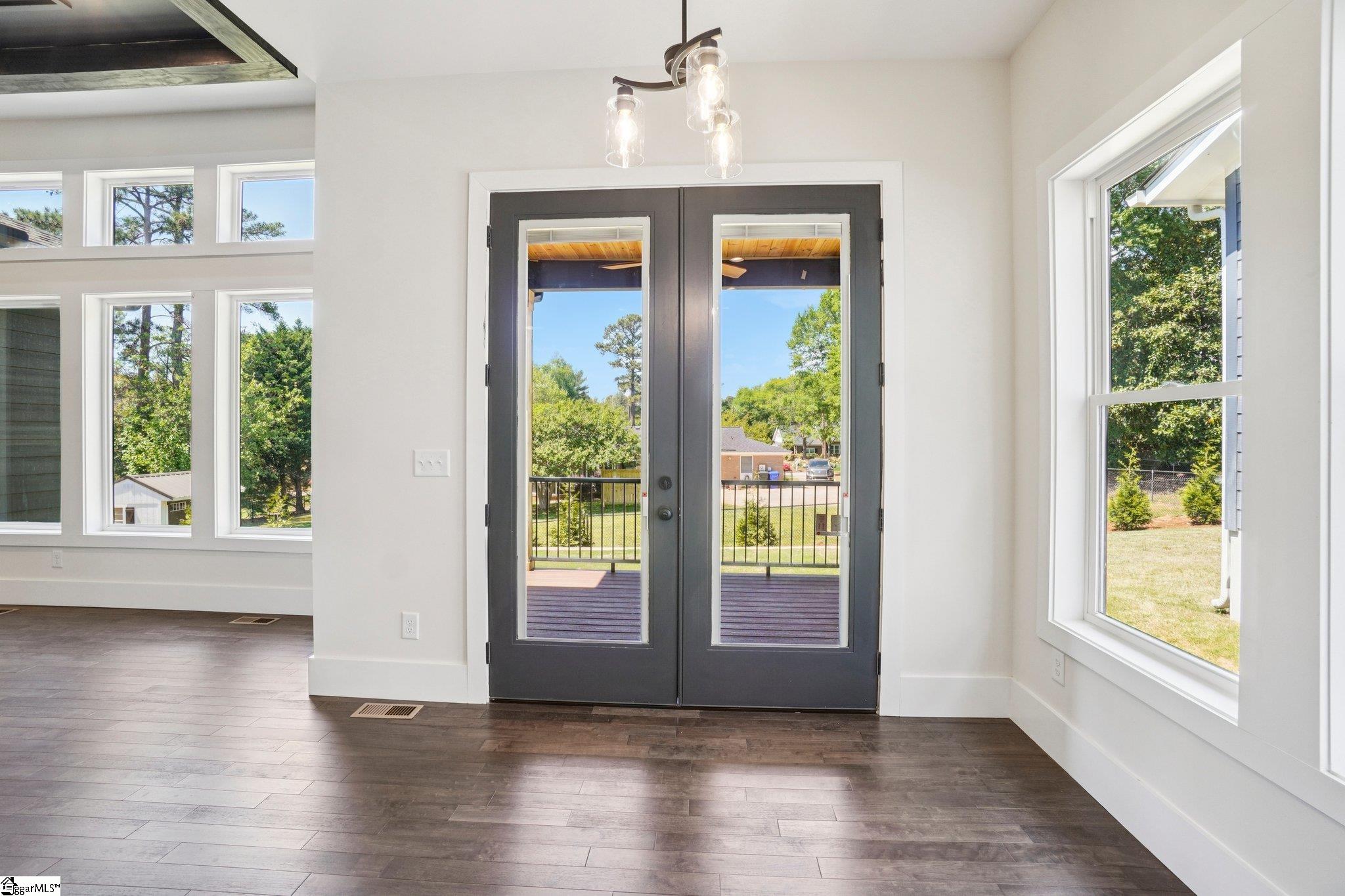 44 Village Crest Drive Greenville, SC 29607