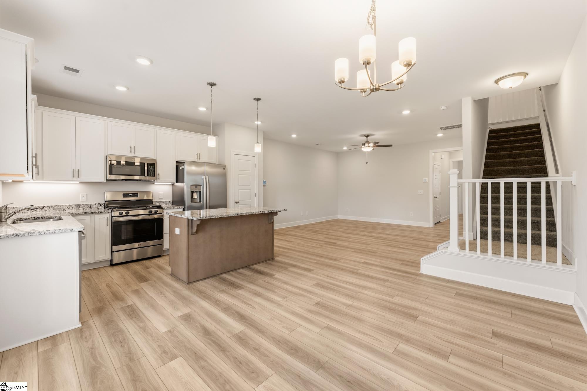 314 Hollenbeck Place Greenville, SC 29607