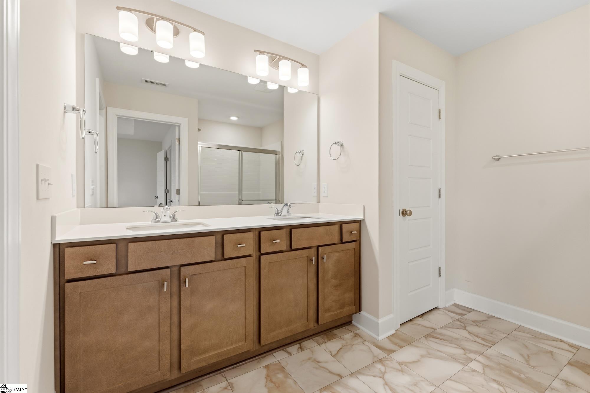 314 Hollenbeck Place Greenville, SC 29607
