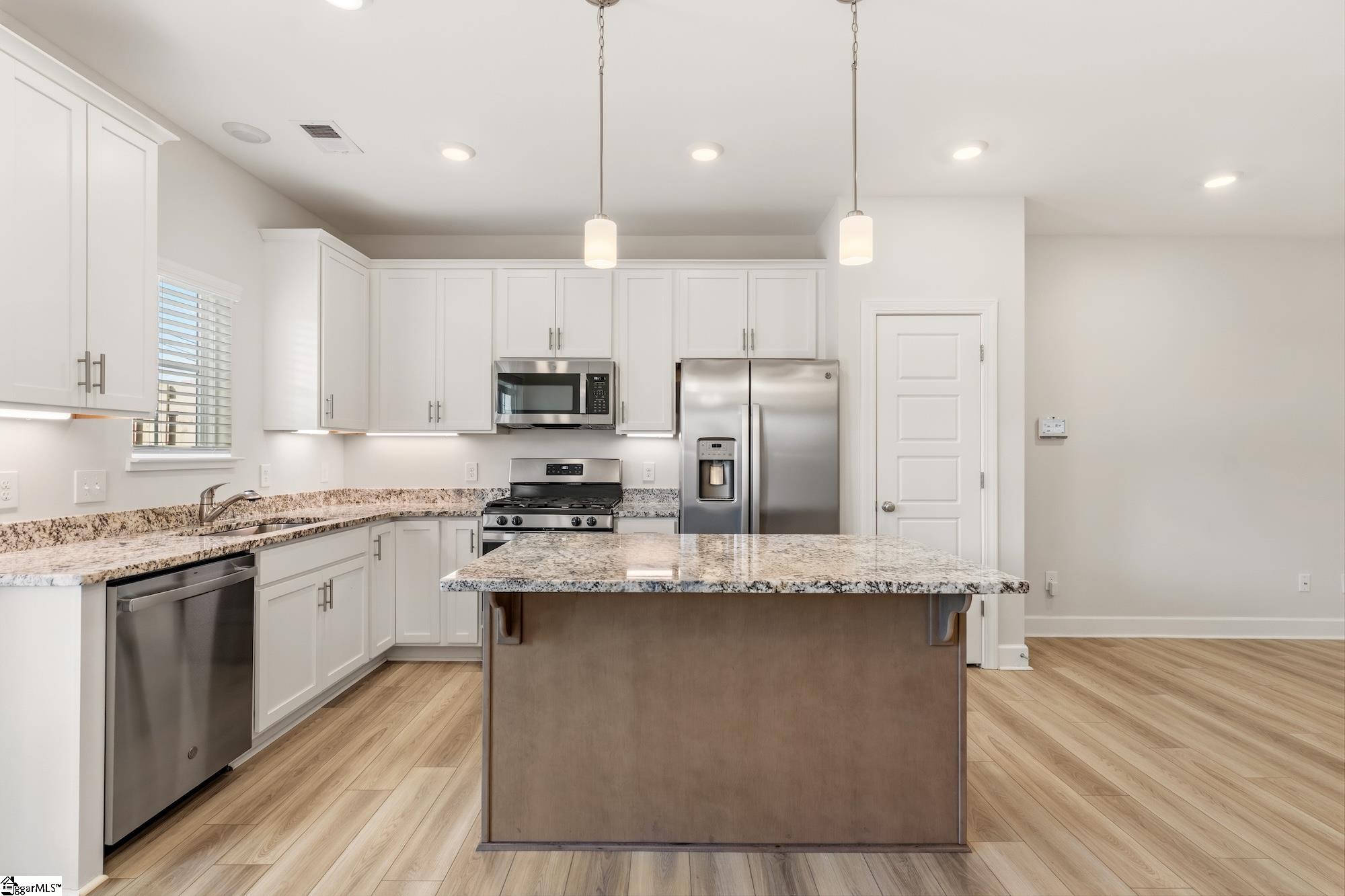 314 Hollenbeck Place Greenville, SC 29607