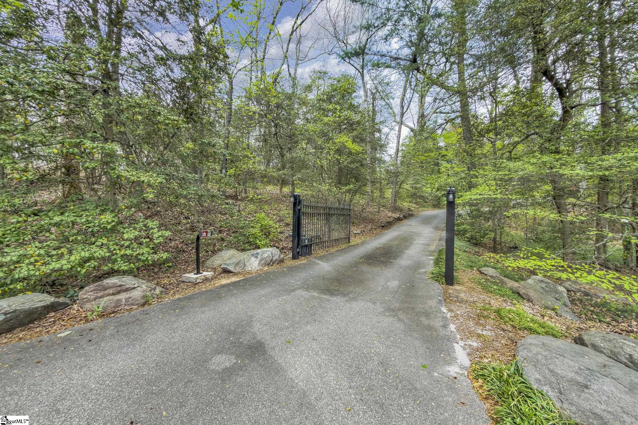 644 Altamont Road Greenville, SC 29609