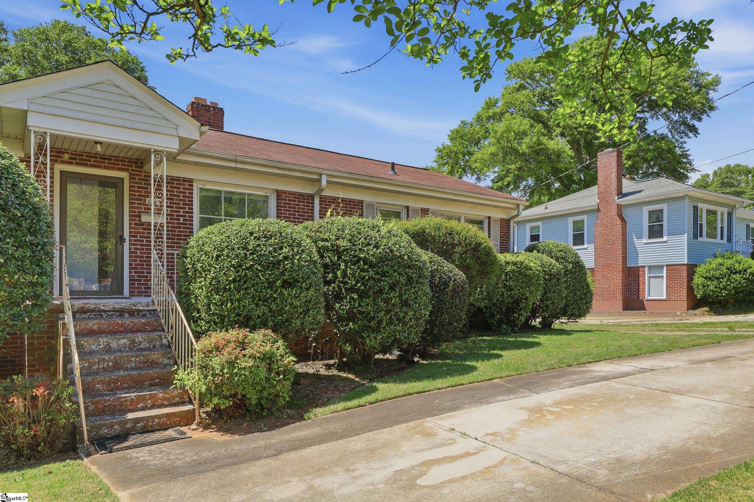 126 W Circle Avenue Greenville, SC 29607-1517
