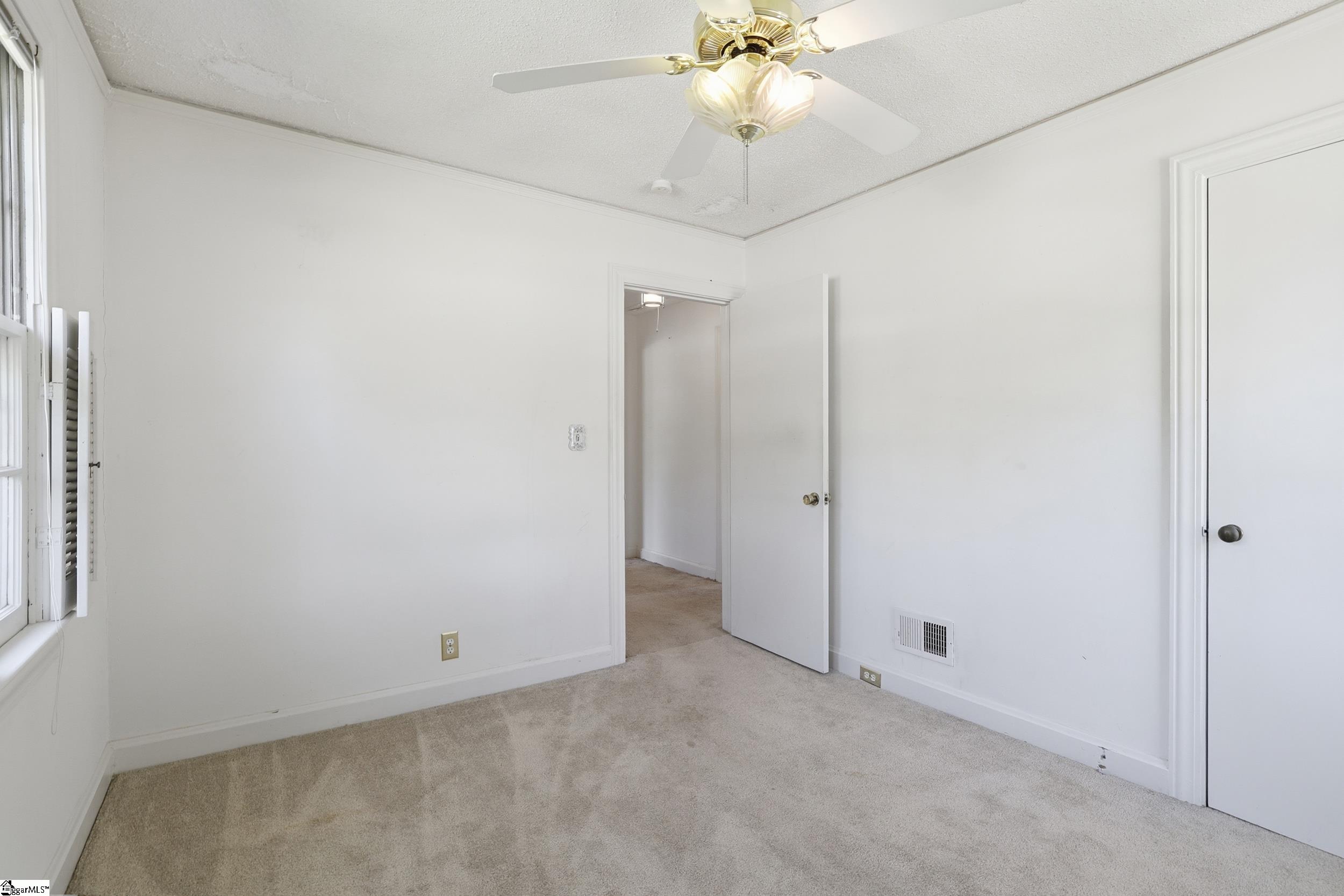 126 W Circle Avenue Greenville, SC 29607-1517
