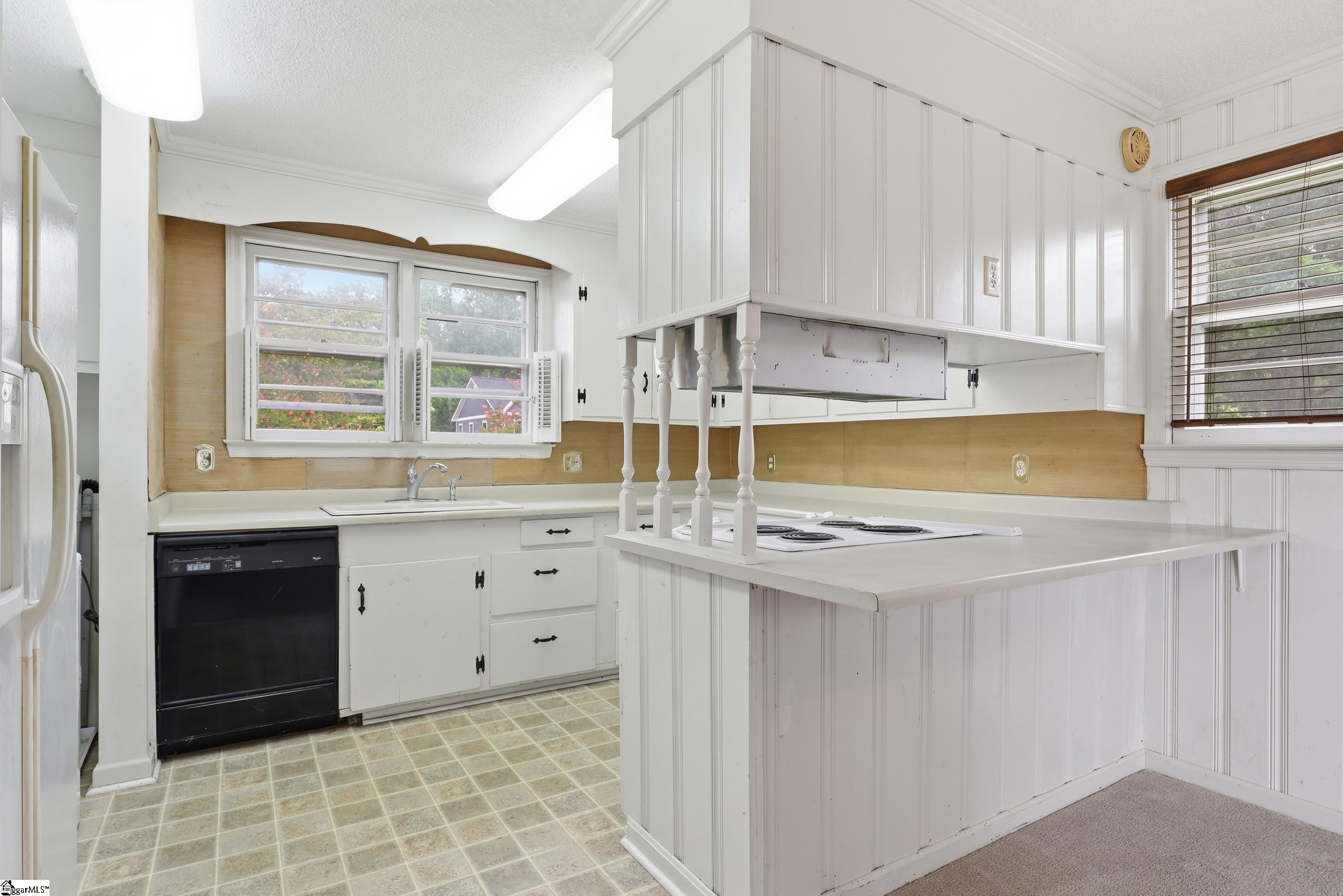 126 W Circle Avenue Greenville, SC 29607-1517