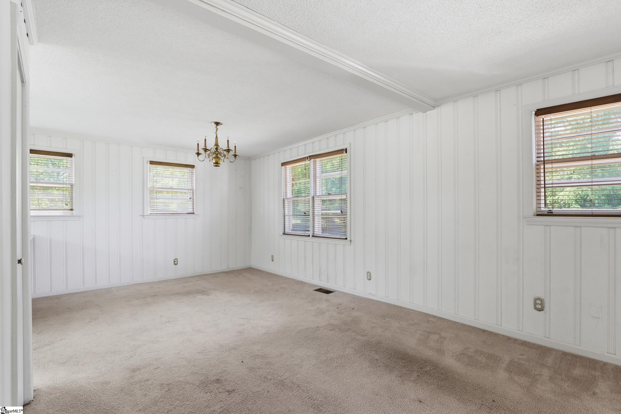 126 W Circle Avenue Greenville, SC 29607-1517