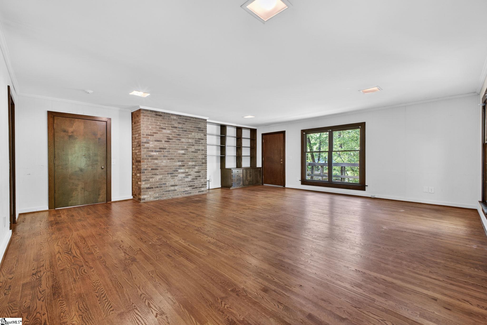 30 Dameron Avenue Greenville, SC 29607