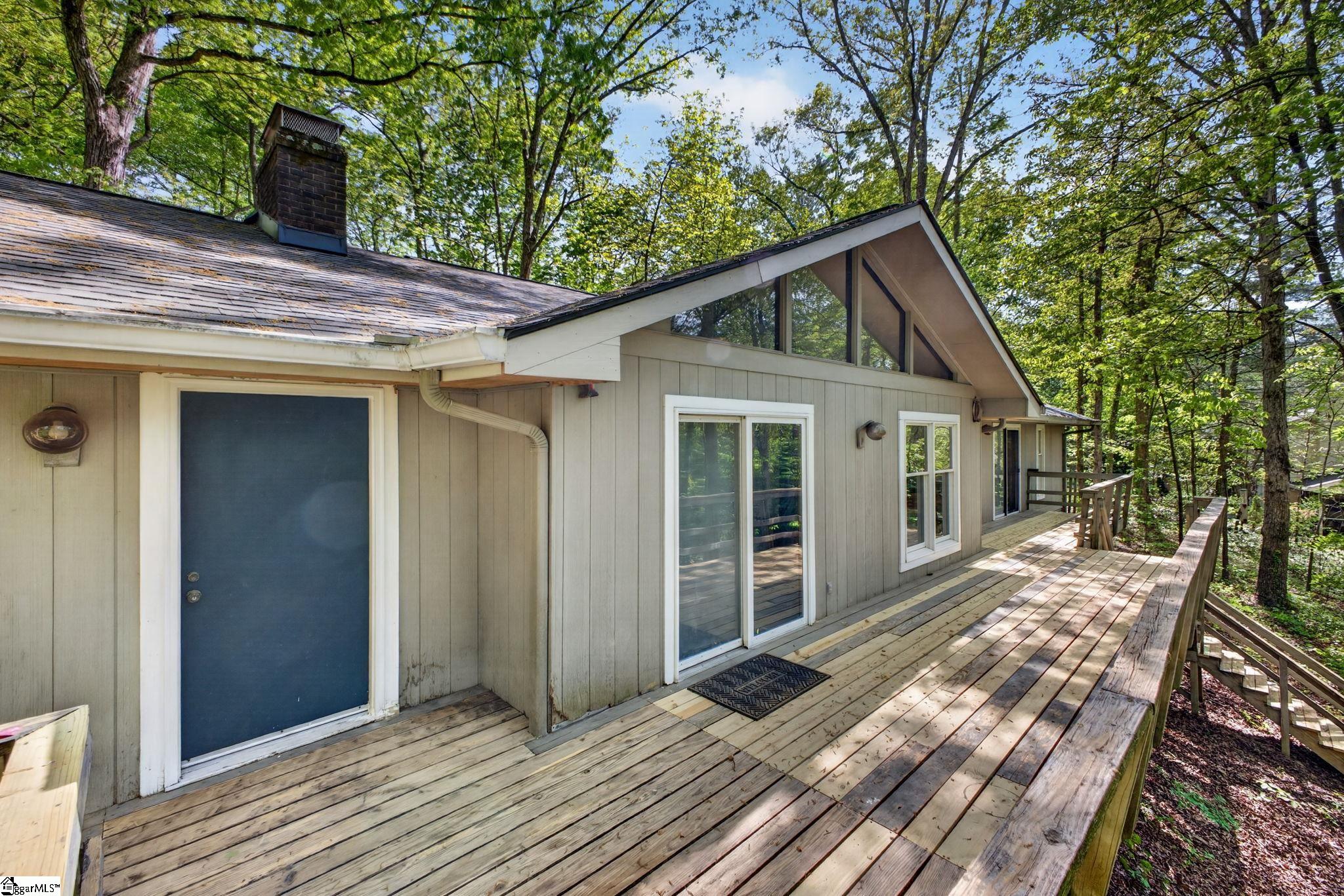 30 Dameron Avenue Greenville, SC 29607