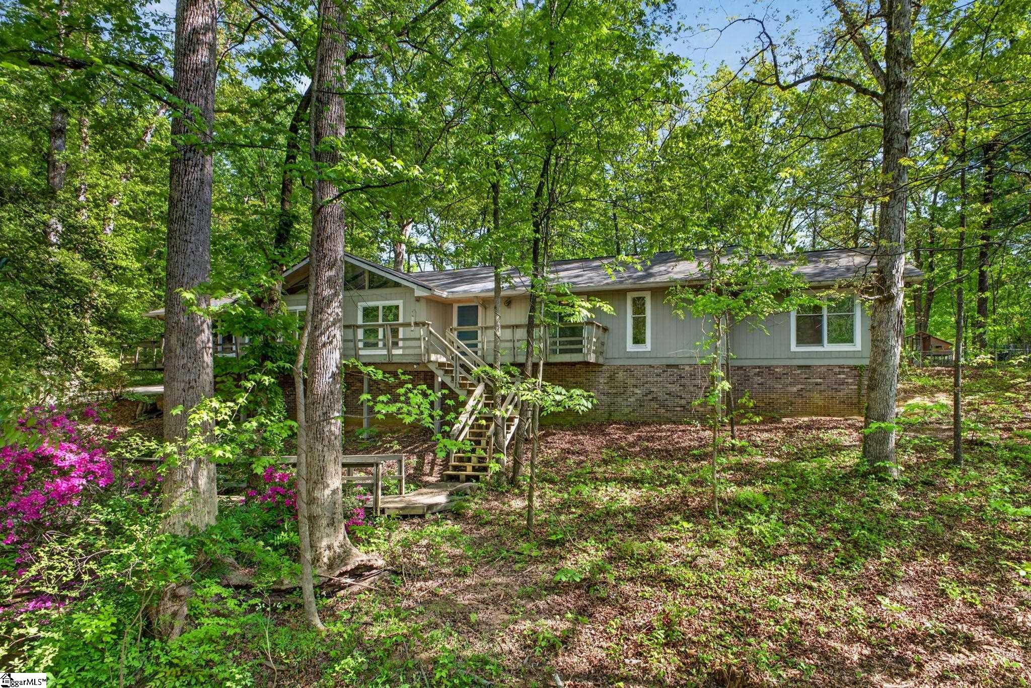 30 Dameron Avenue Greenville, SC 29607