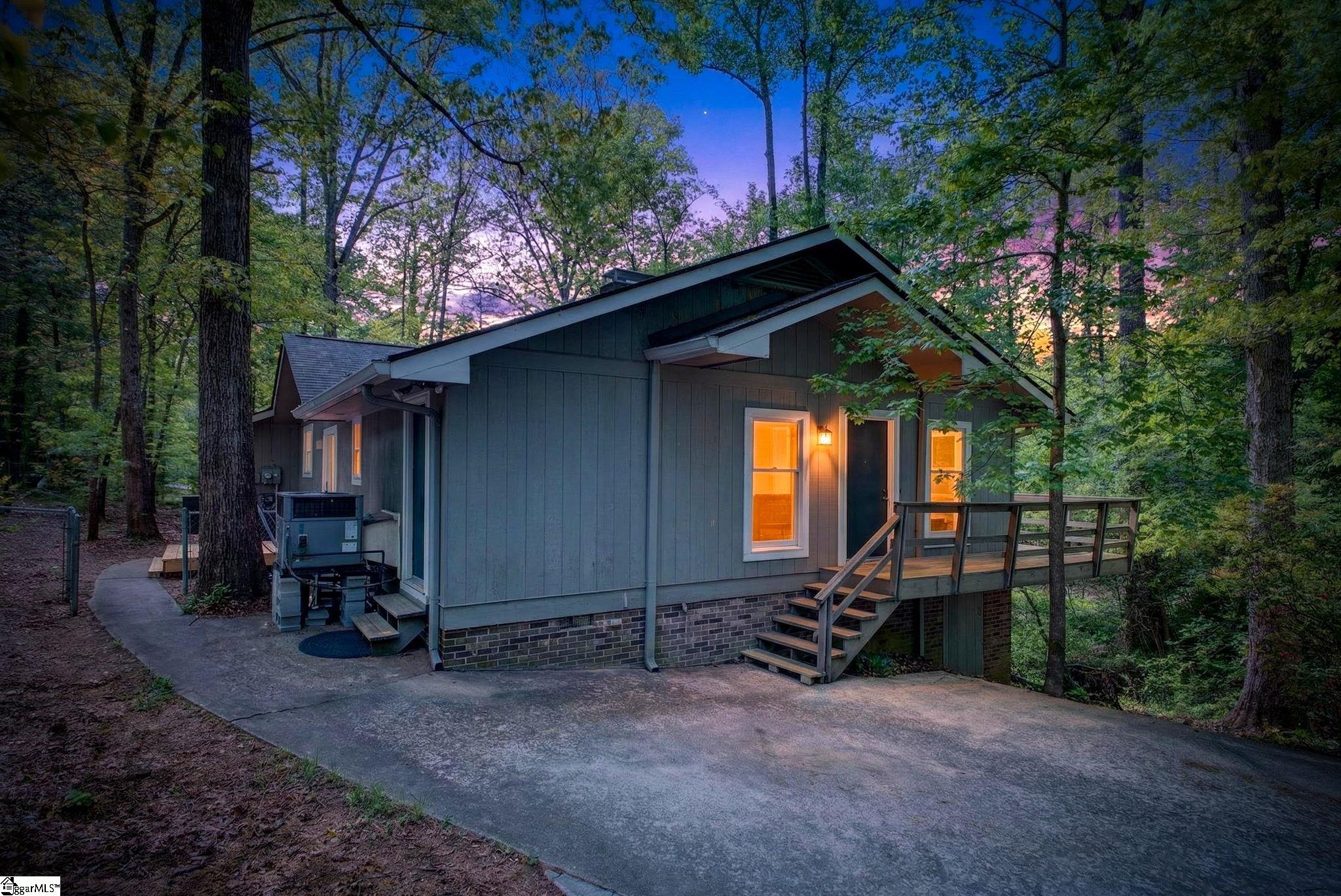 30 Dameron Avenue Greenville, SC 29607