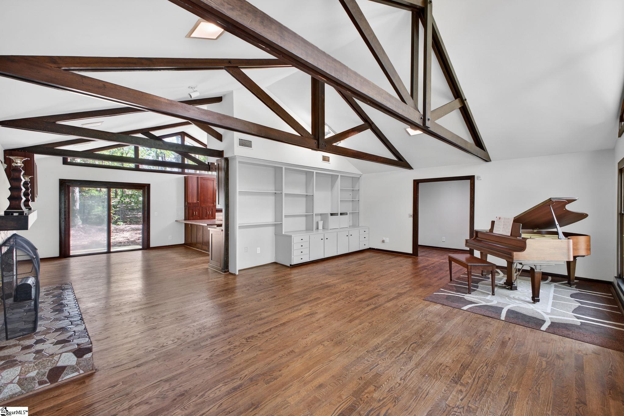 30 Dameron Avenue Greenville, SC 29607
