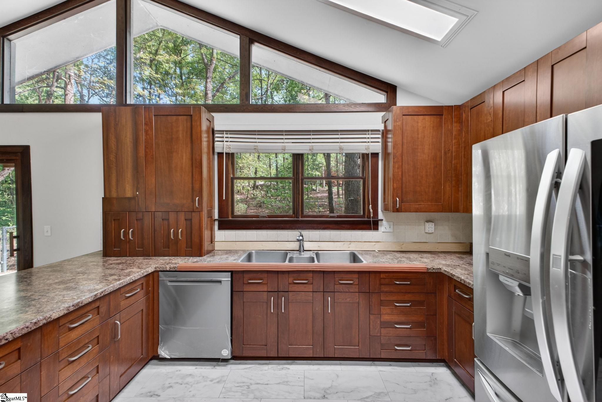 30 Dameron Avenue Greenville, SC 29607