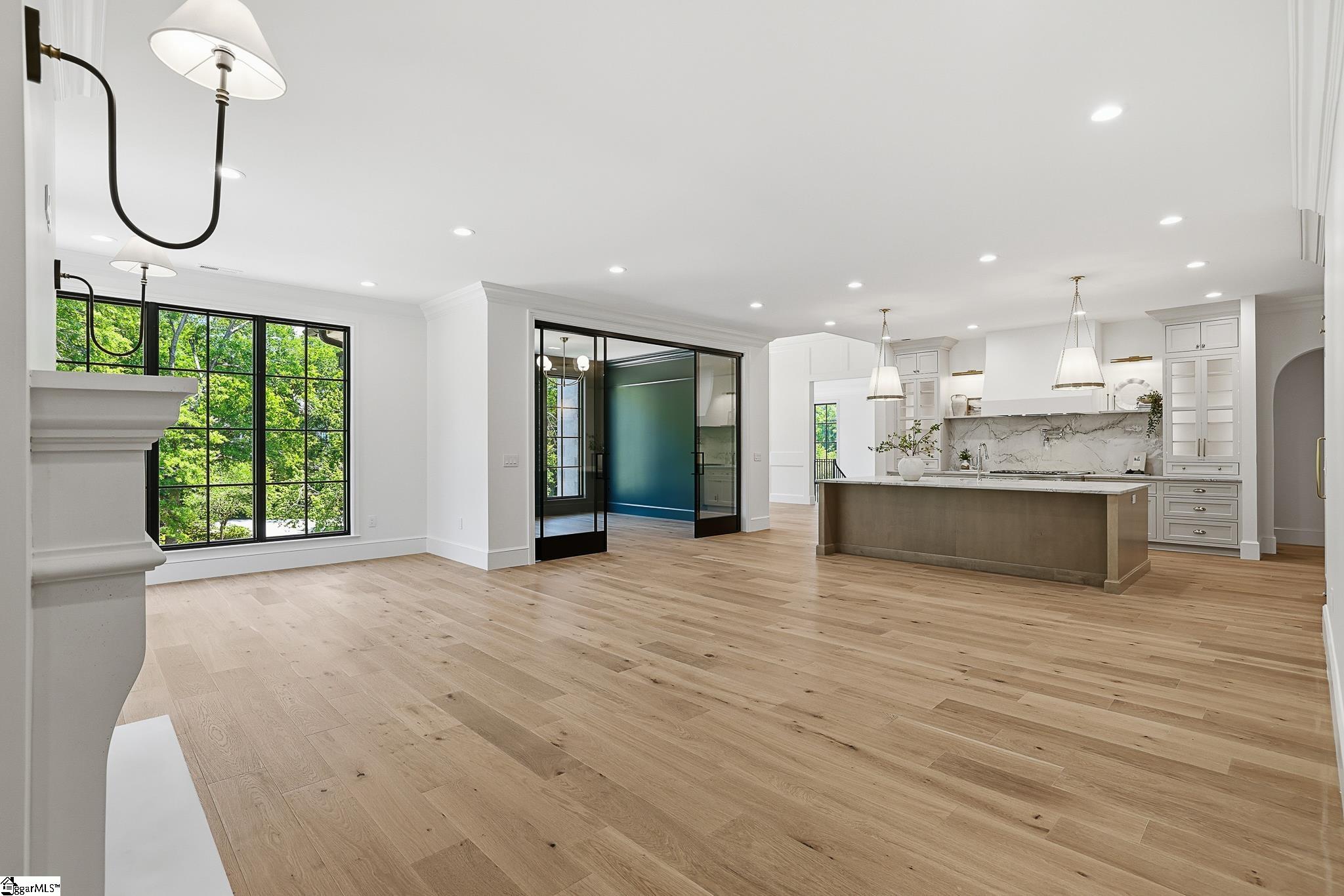 101 Sherwood Street UNIT Unit 200 Greenville, SC 29601