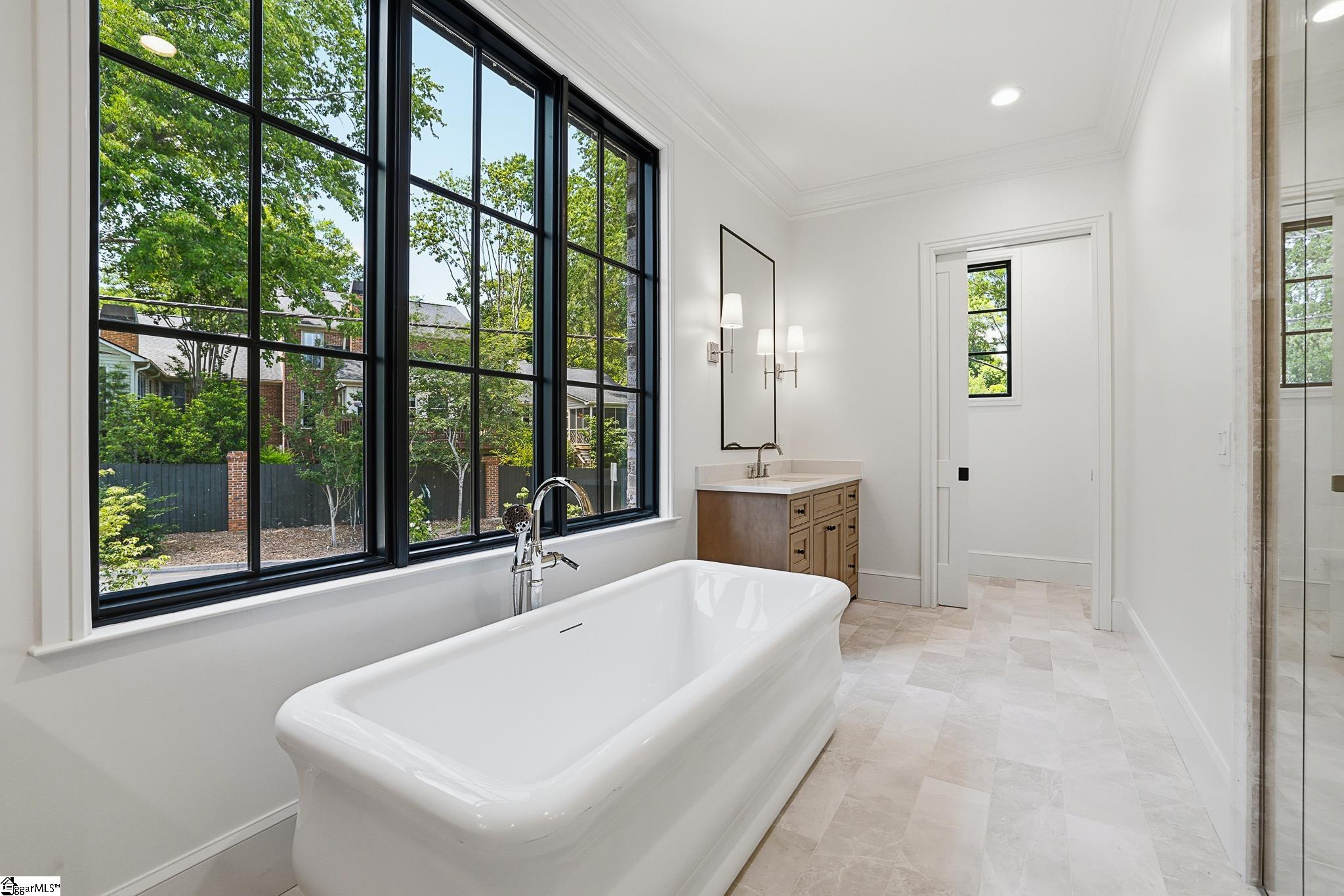 101 Sherwood Street UNIT Unit 200 Greenville, SC 29601