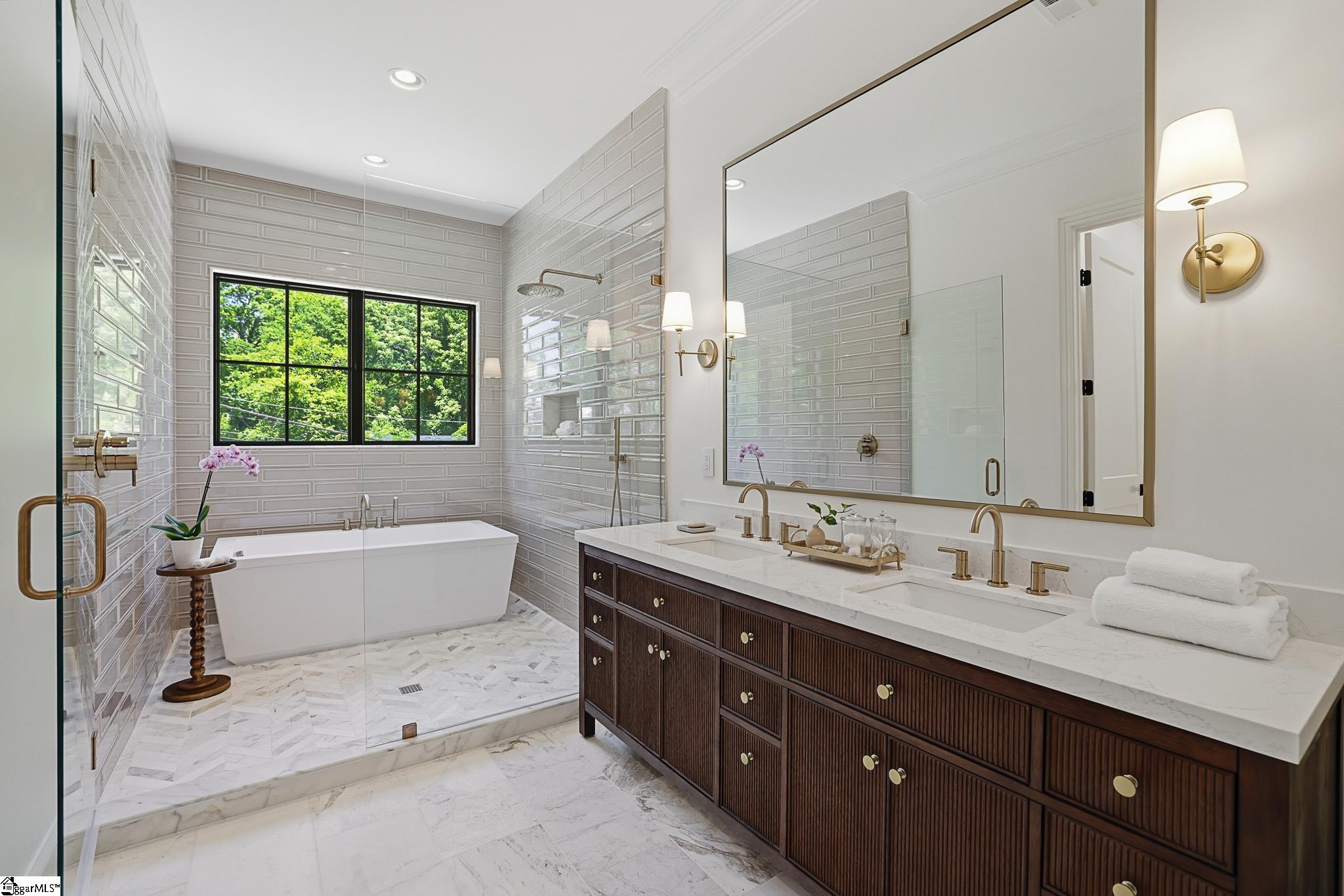 101 Sherwood Street UNIT Unit 200 Greenville, SC 29601