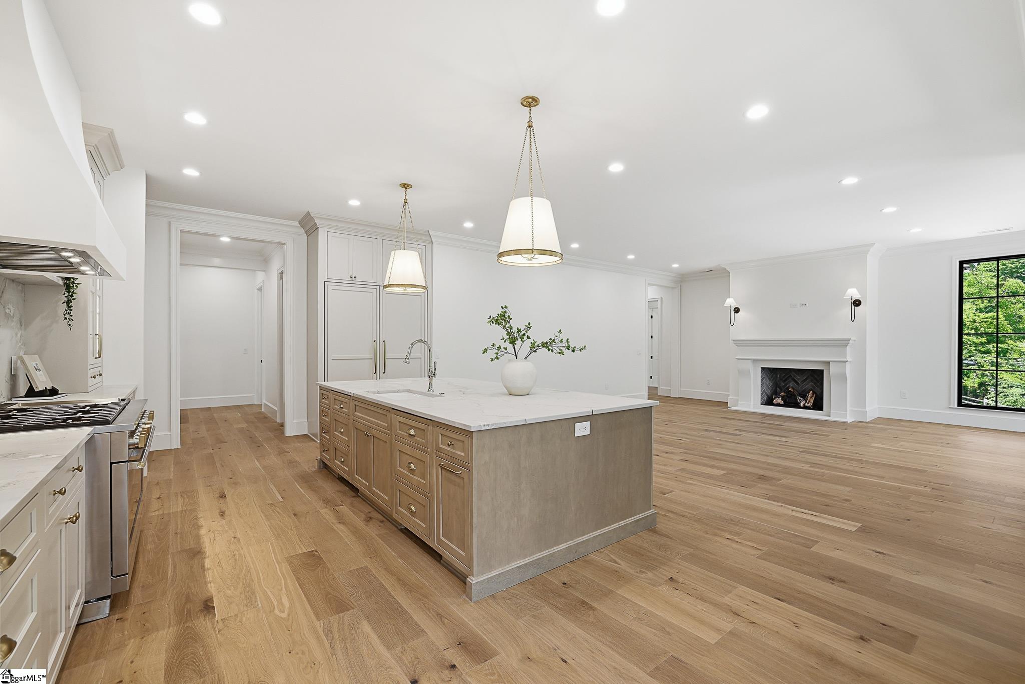 101 Sherwood Street UNIT Unit 200 Greenville, SC 29601