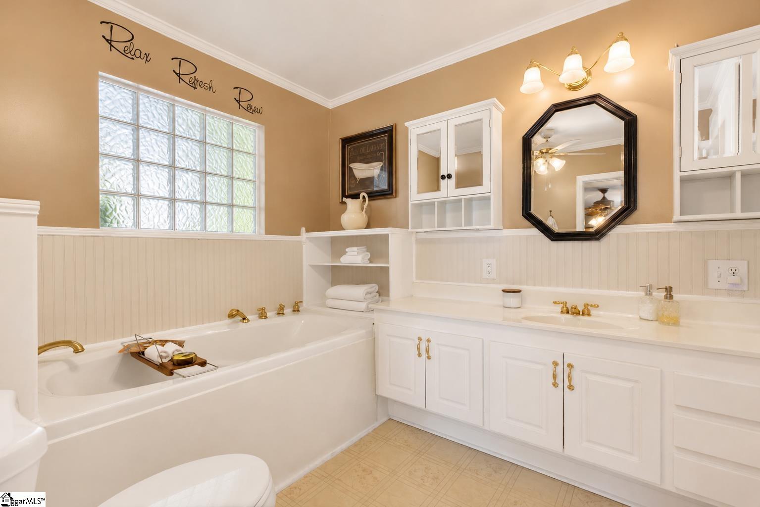 323 Workman Avenue Woodruff, SC 29388