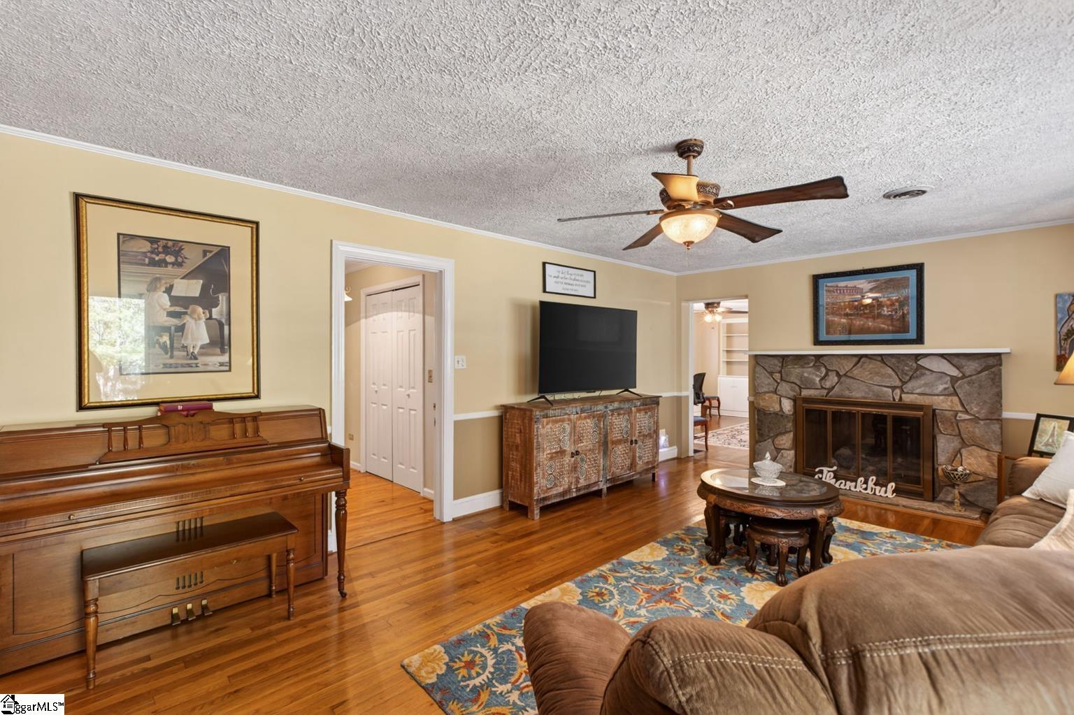 323 Workman Avenue Woodruff, SC 29388
