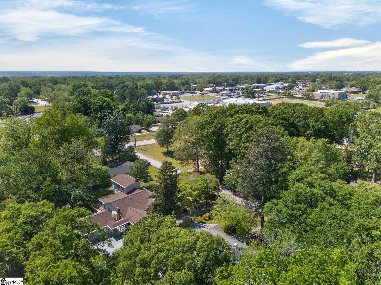 323 Workman Avenue Woodruff, SC 29388