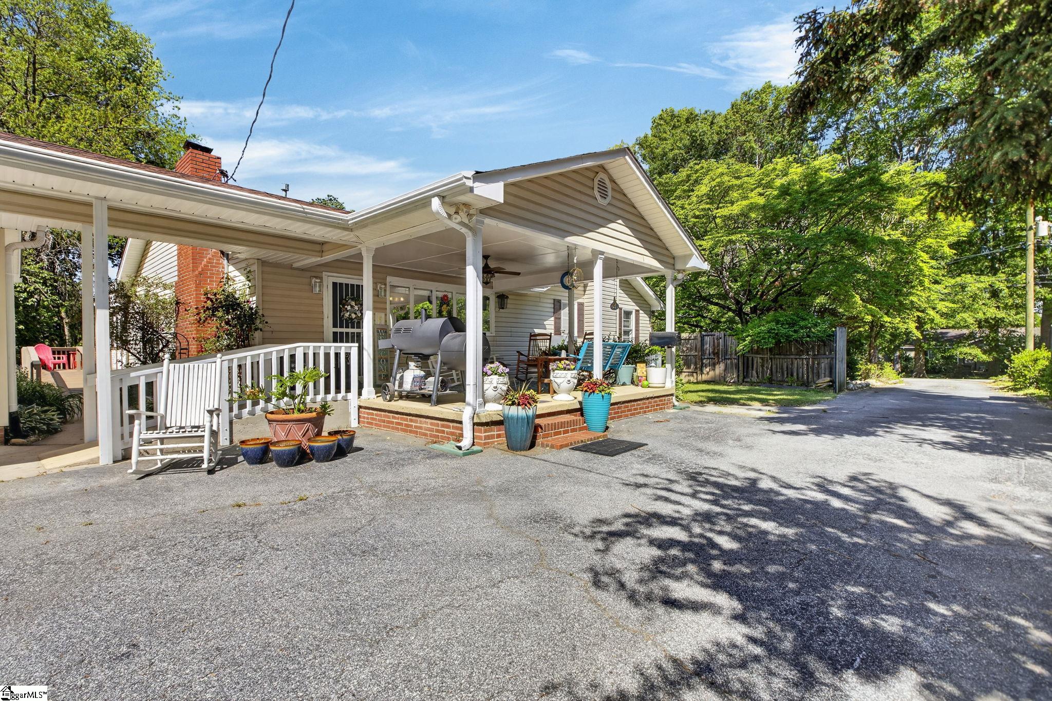 323 Workman Avenue Woodruff, SC 29388